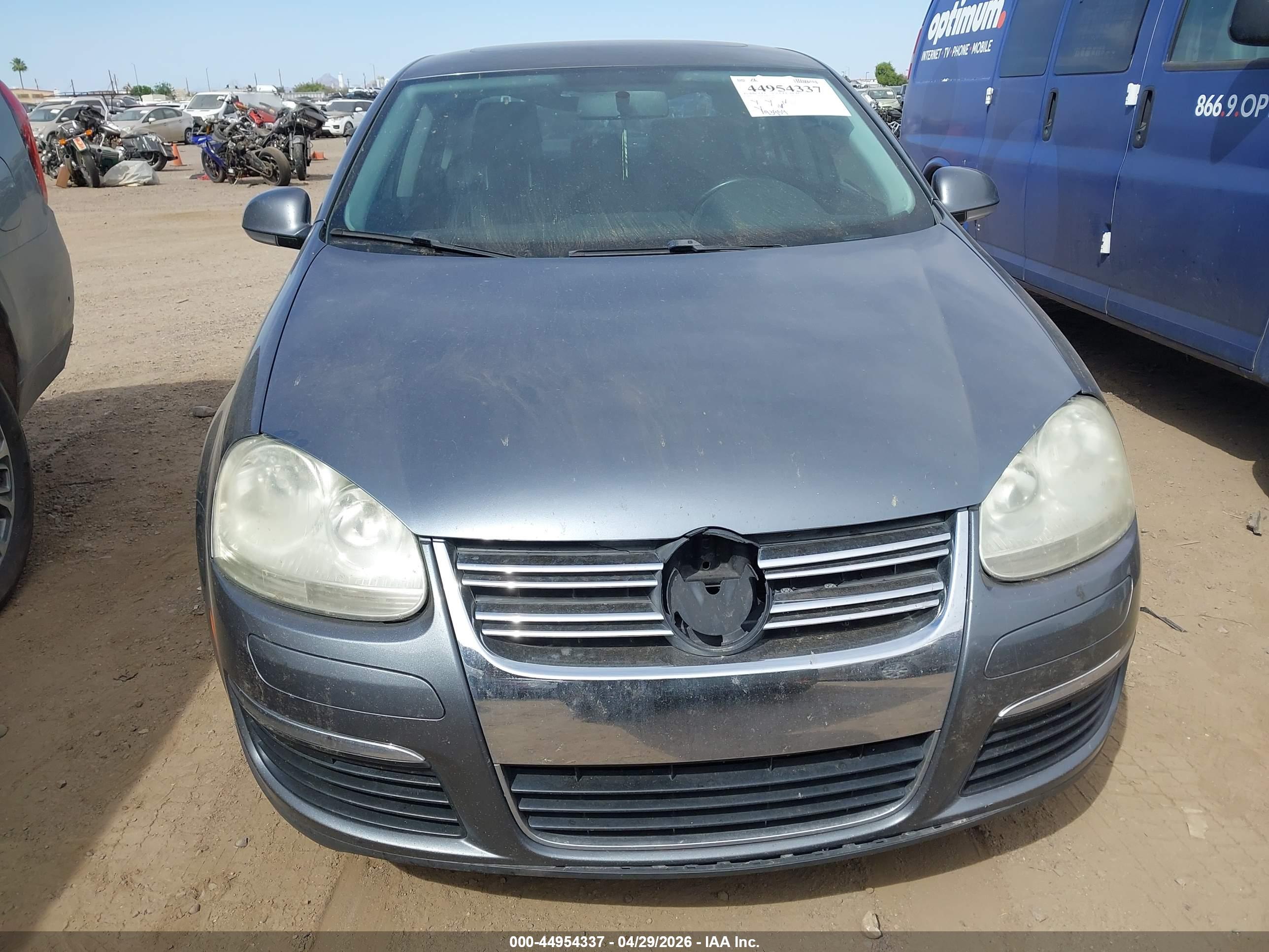 VOLKSWAGEN JETTA image 6
