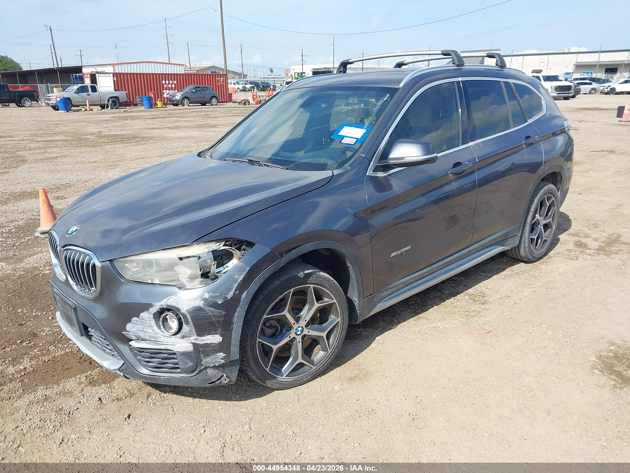 BMW X1 image 2