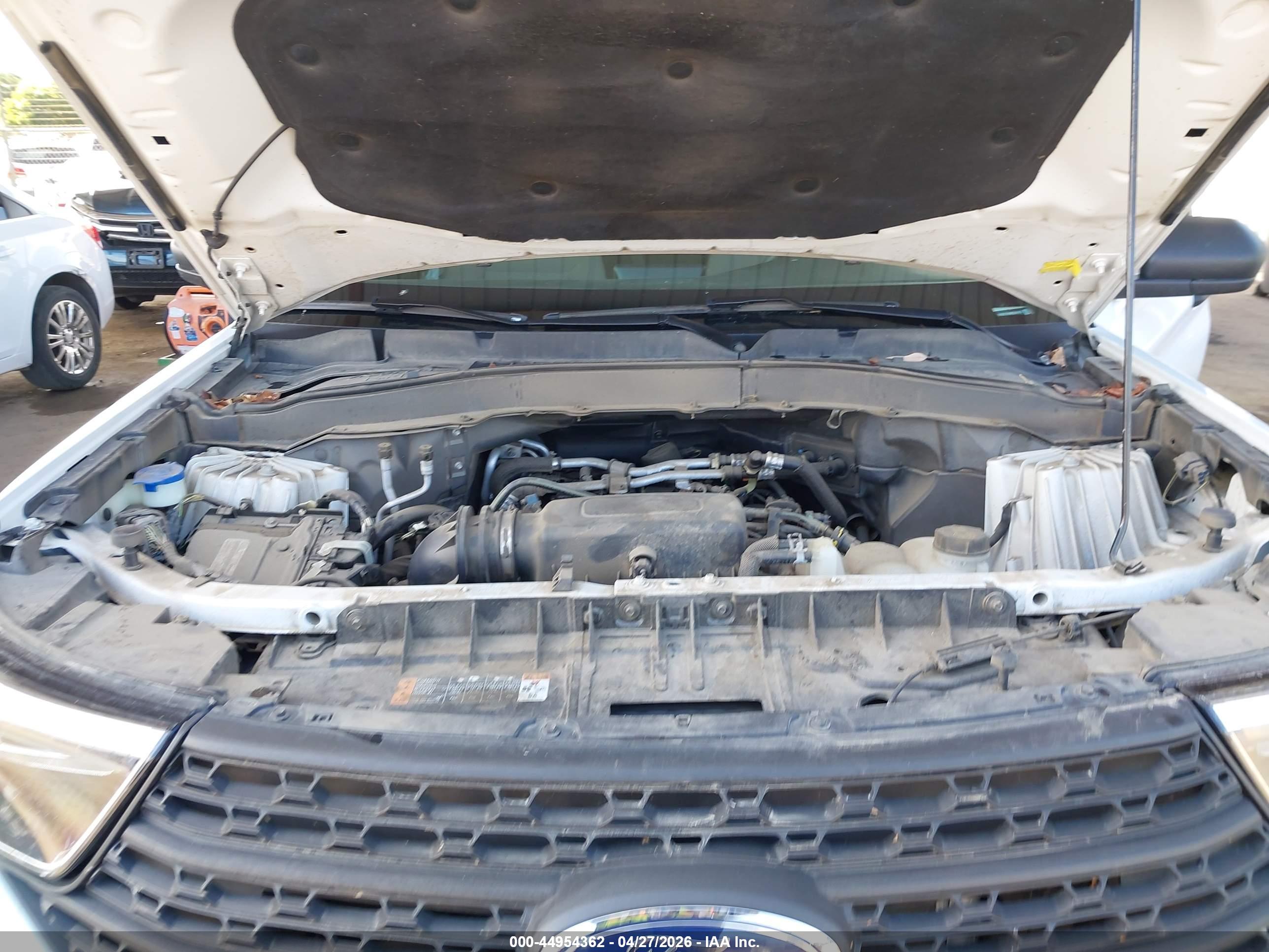 FORD EXPLORER image 10