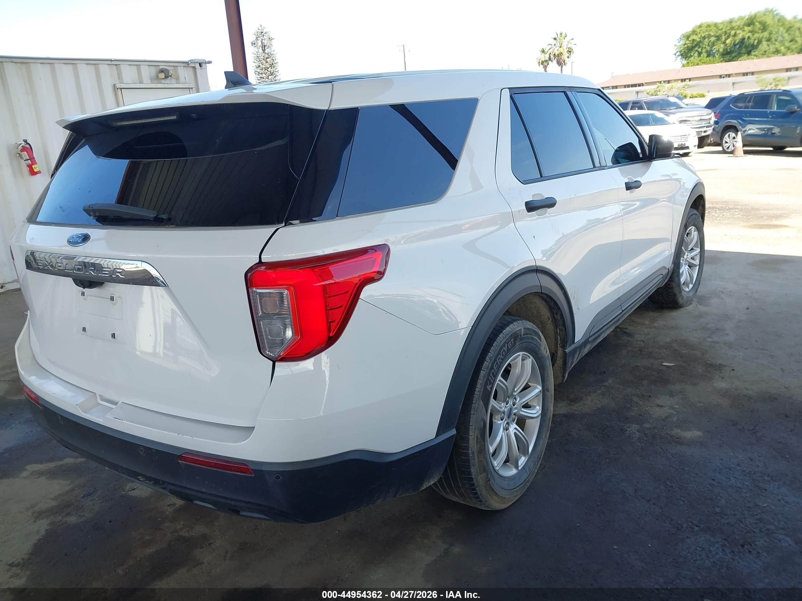 FORD EXPLORER image 4