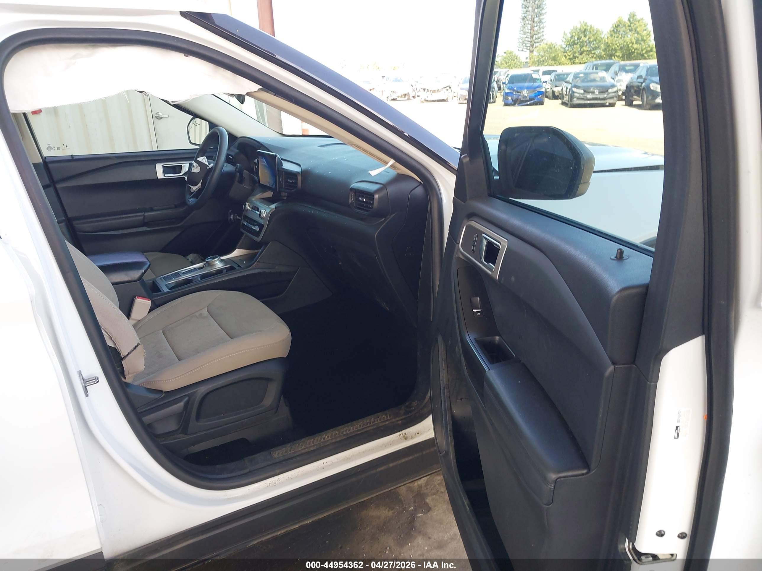 FORD EXPLORER image 5