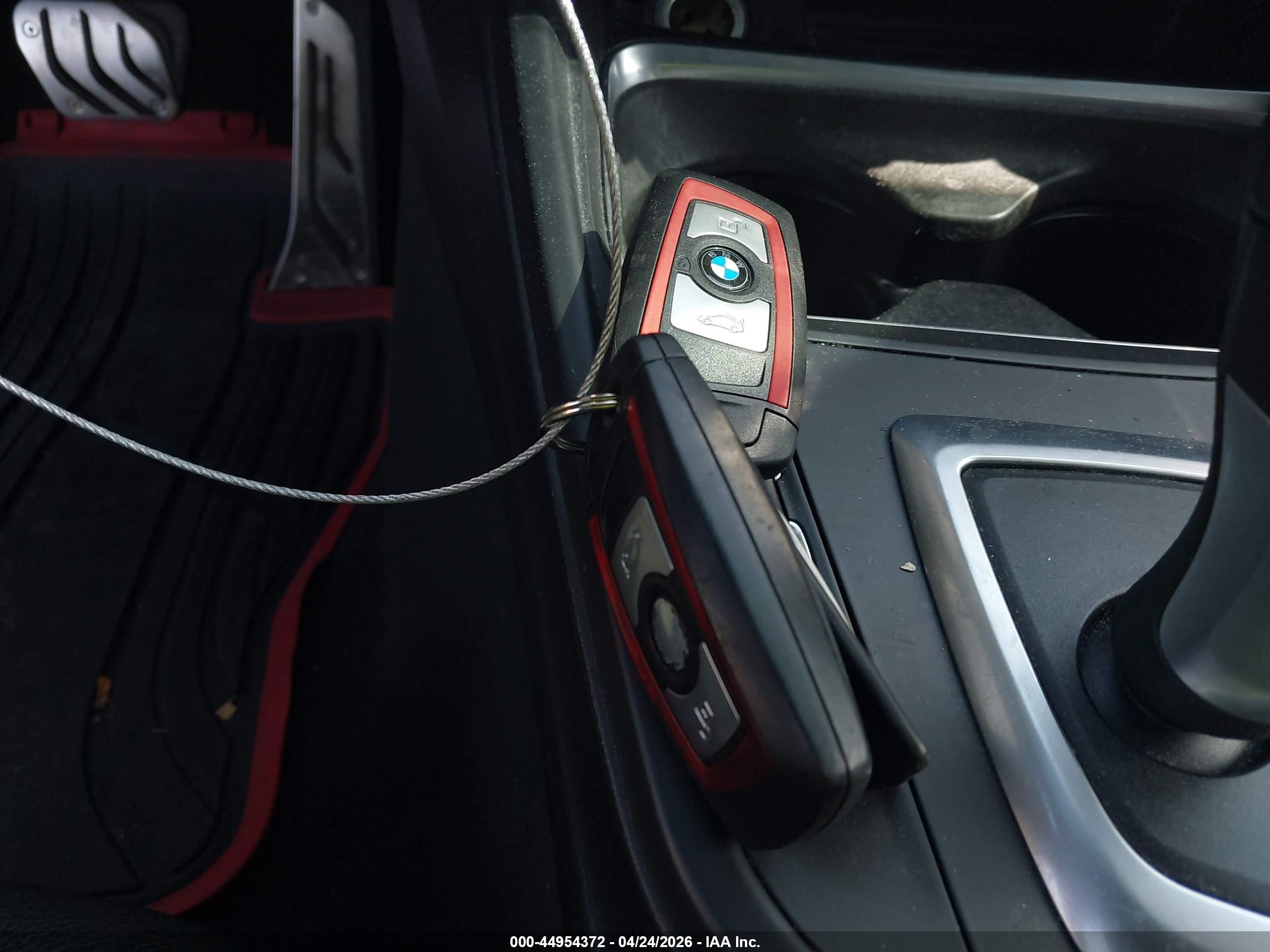 BMW 328I image 11