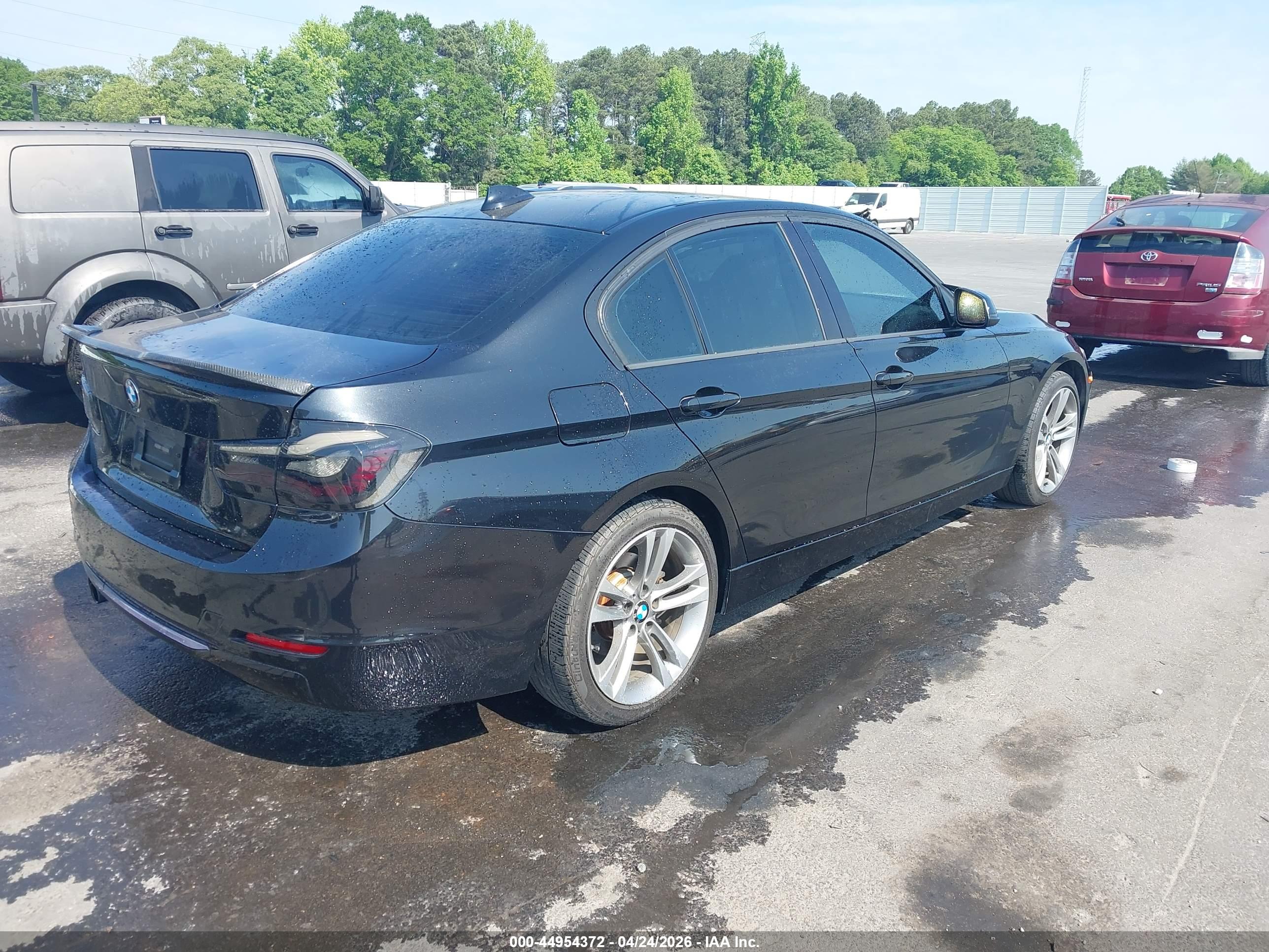 BMW 328I image 4