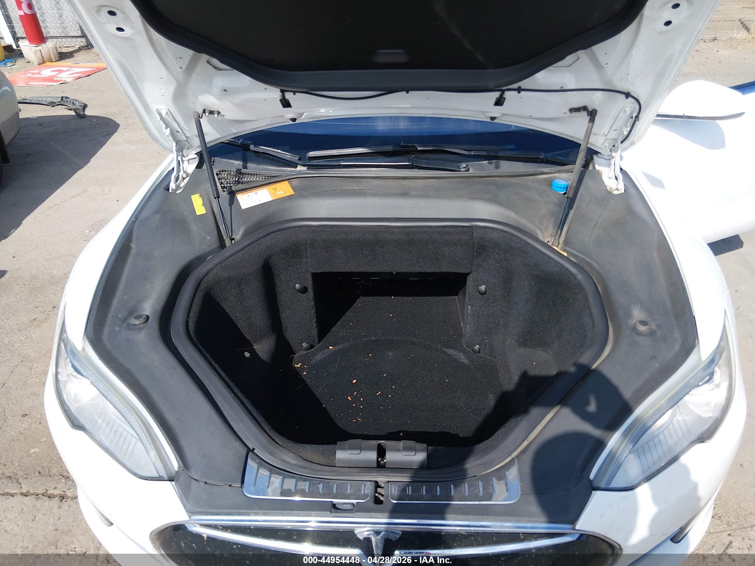 TESLA MODEL image 10