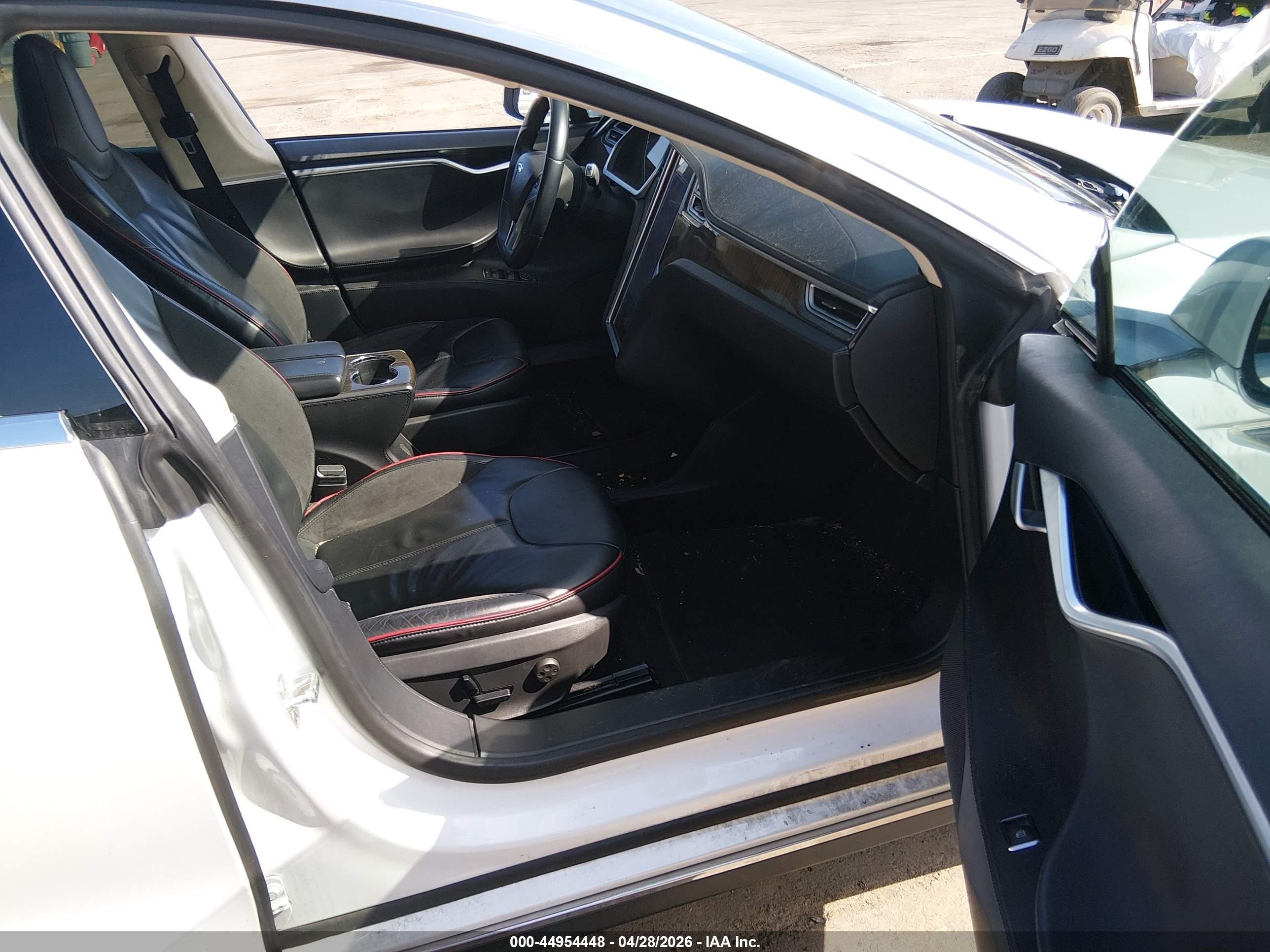TESLA MODEL image 5