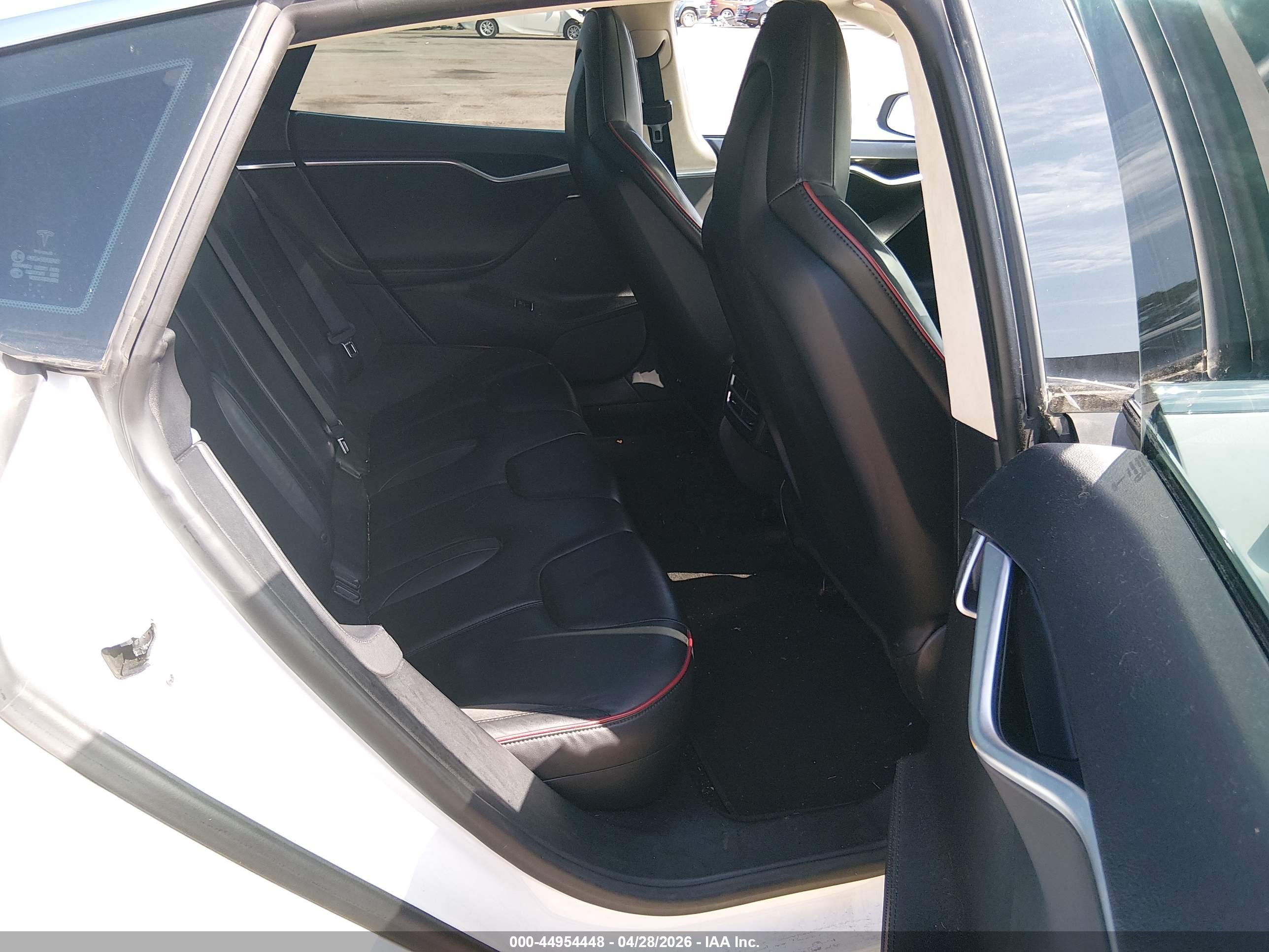 TESLA MODEL image 8
