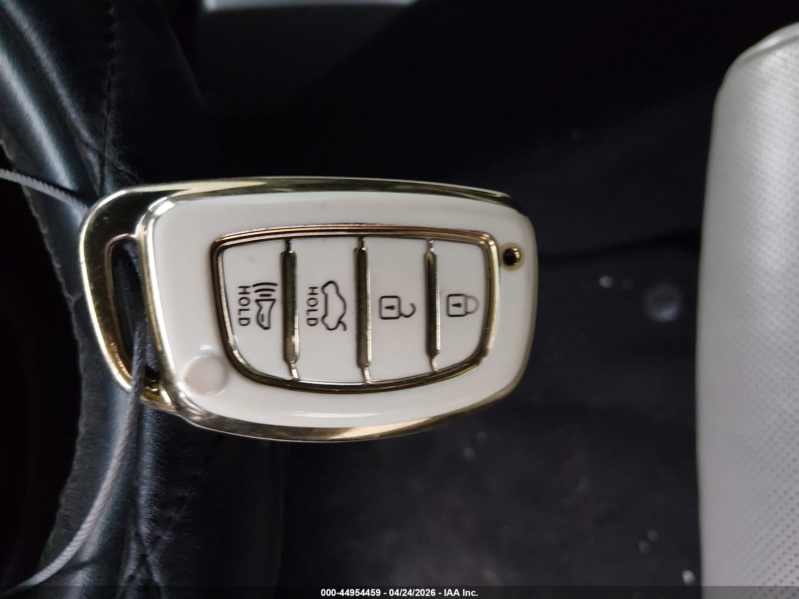 HYUNDAI SONATA image 11