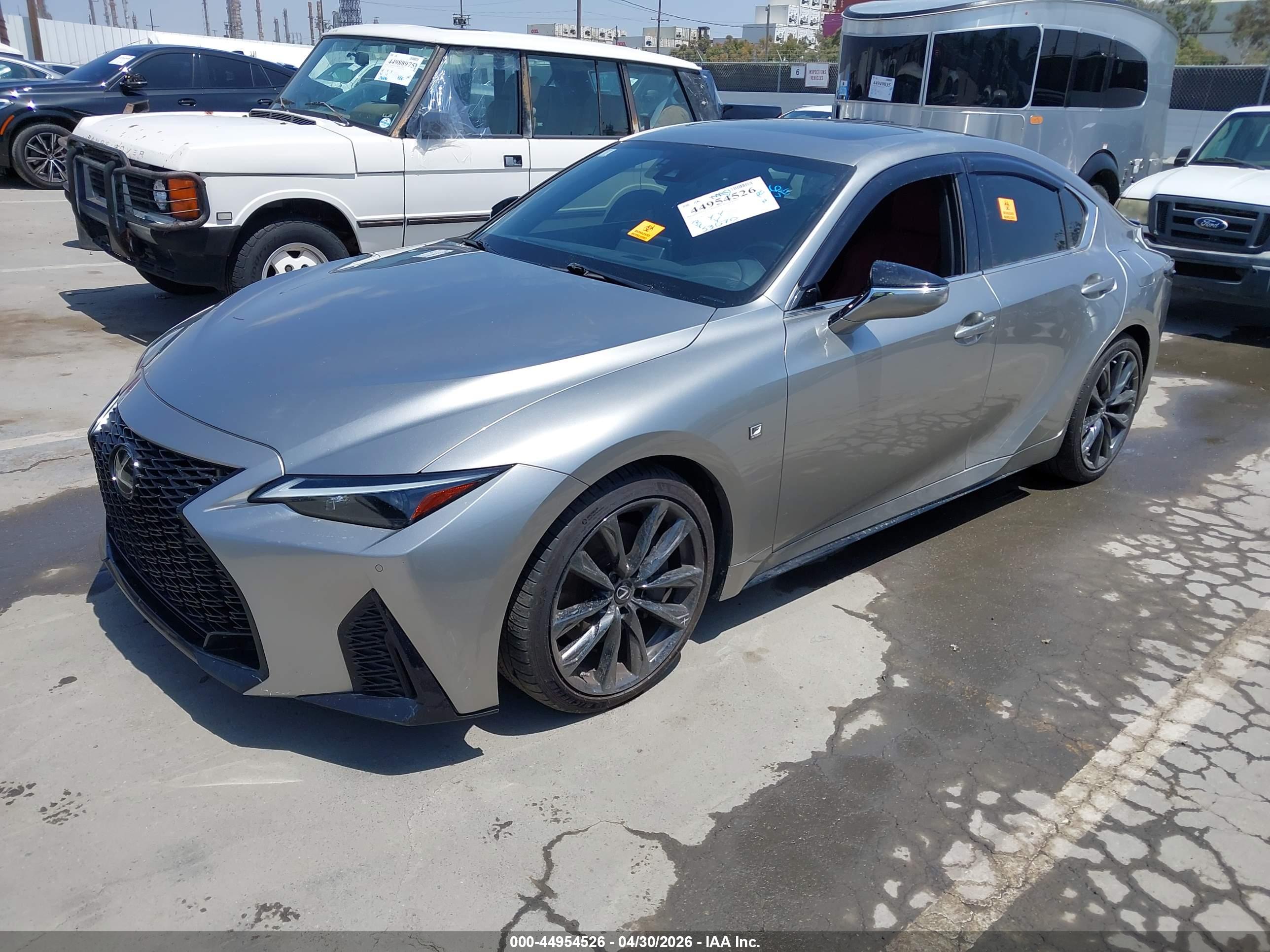 LEXUS IS image 2