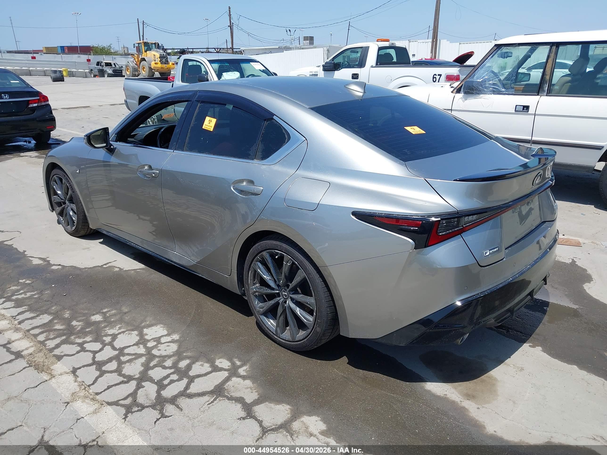LEXUS IS image 3