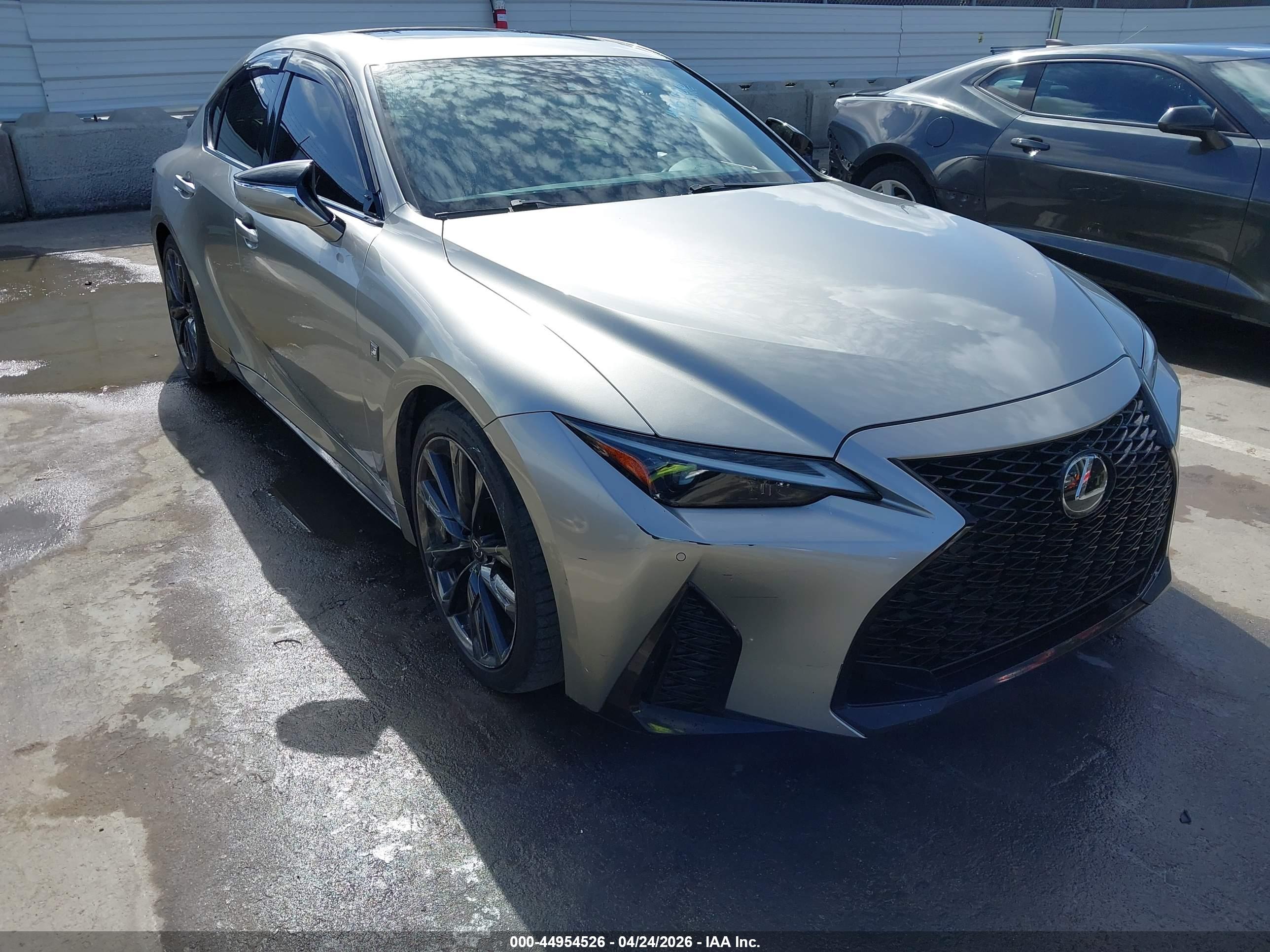 LEXUS IS image 6