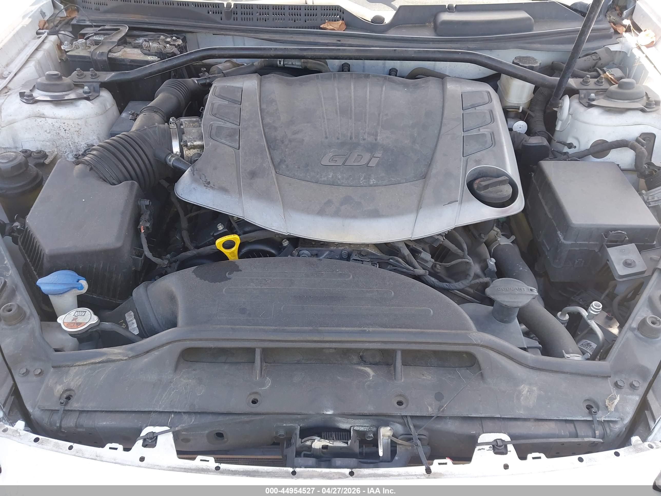 HYUNDAI GENESIS image 10