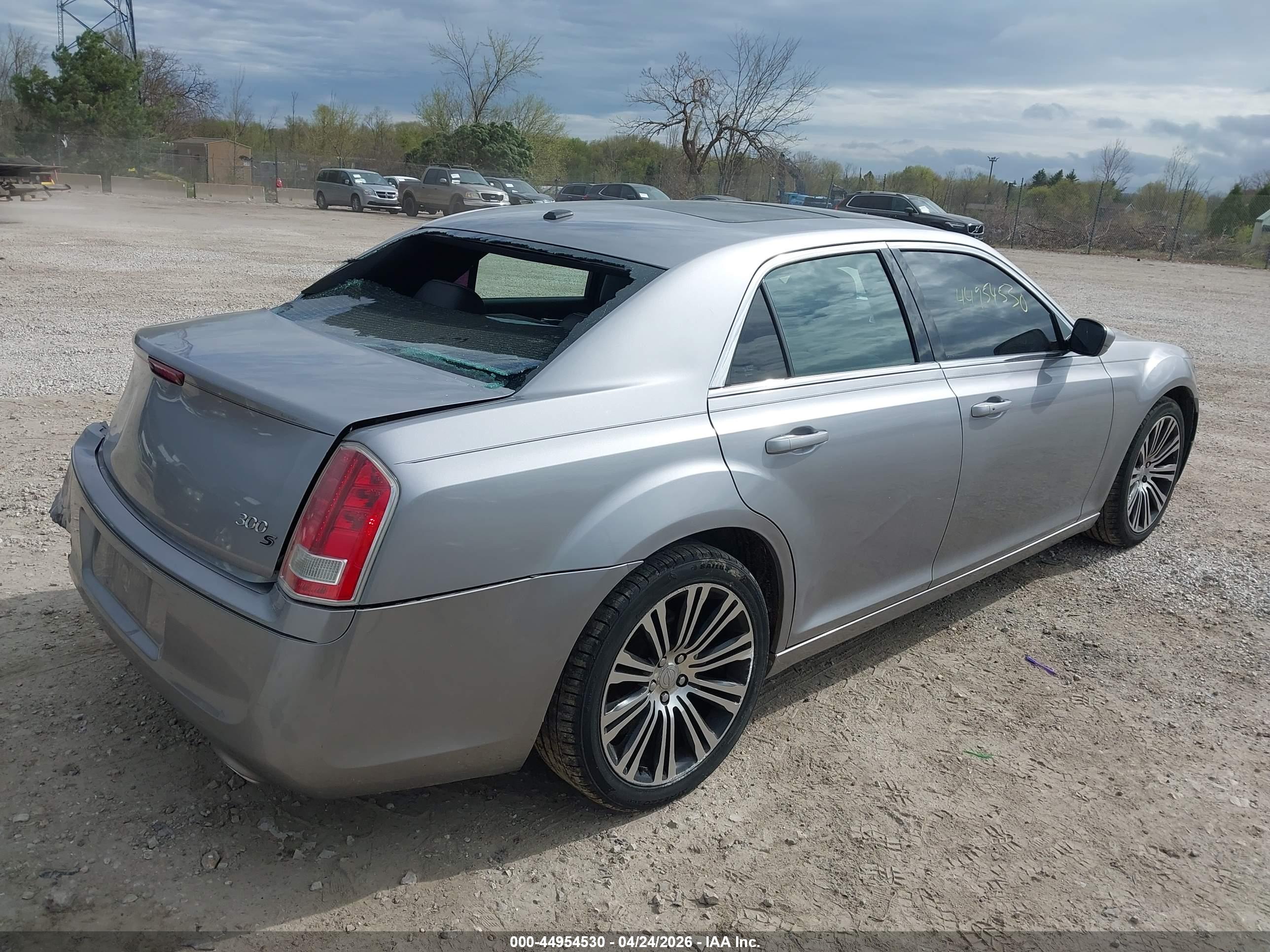 CHRYSLER 300 image 4