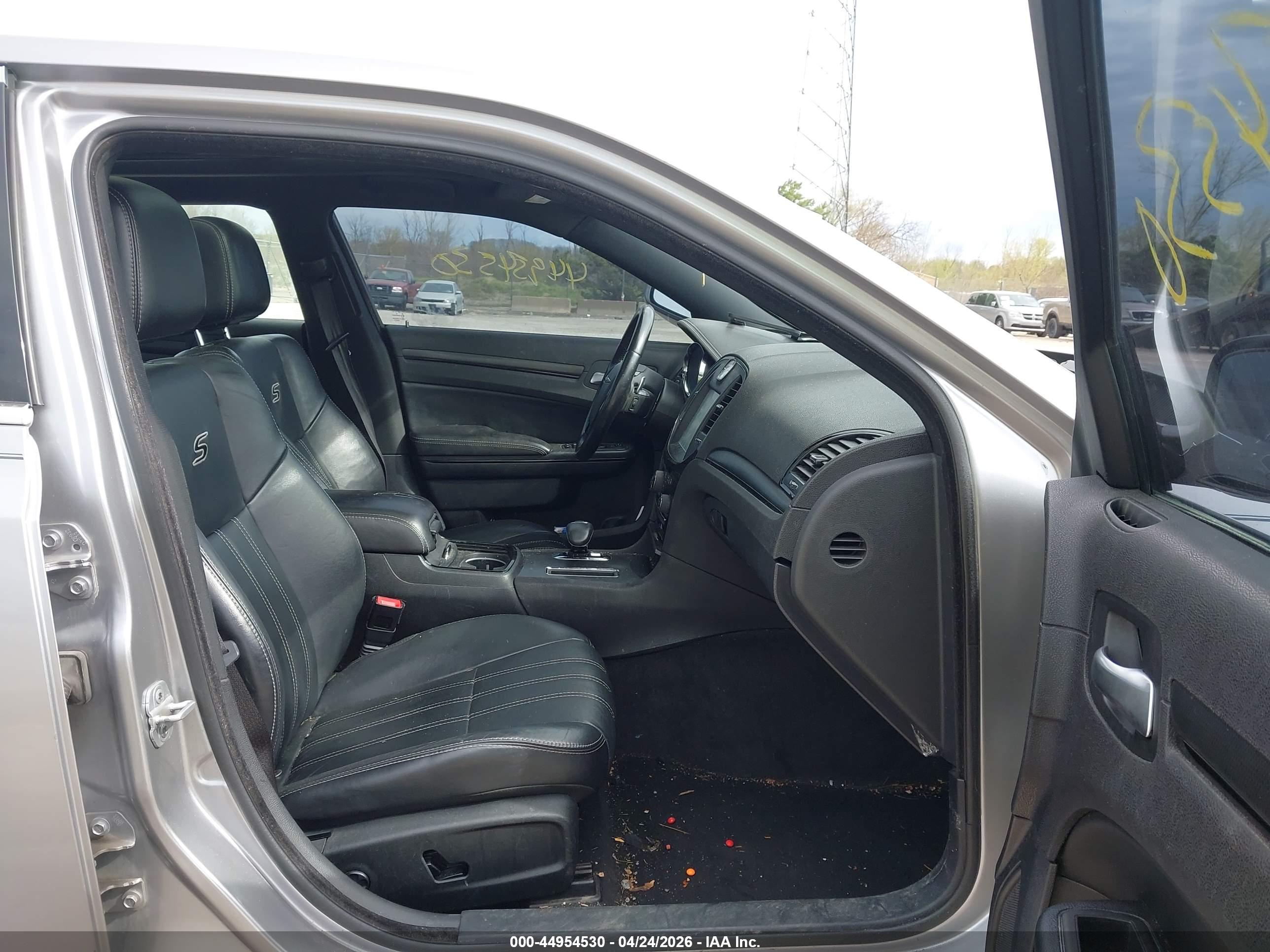 CHRYSLER 300 image 5