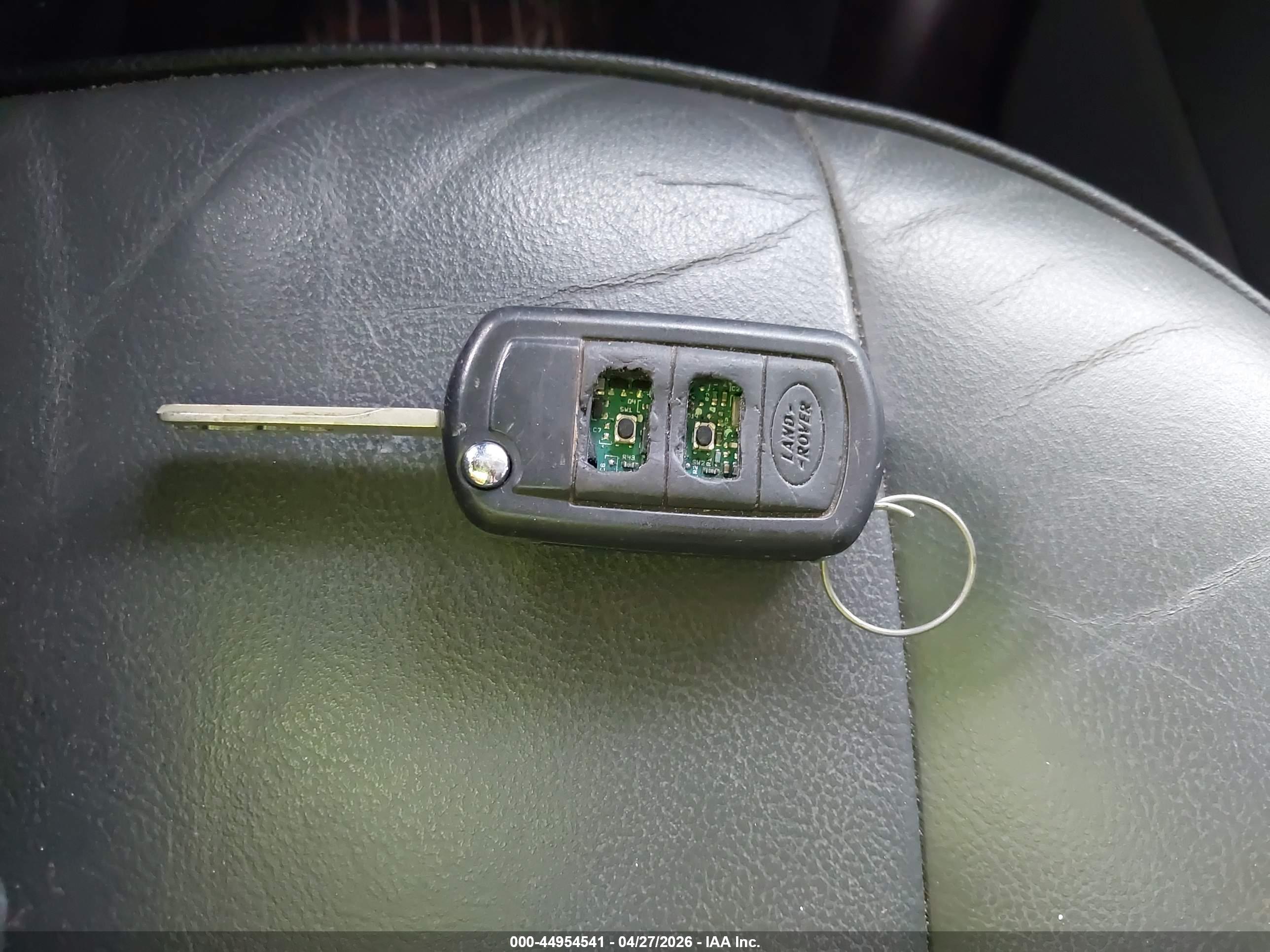 LAND ROVER image 11