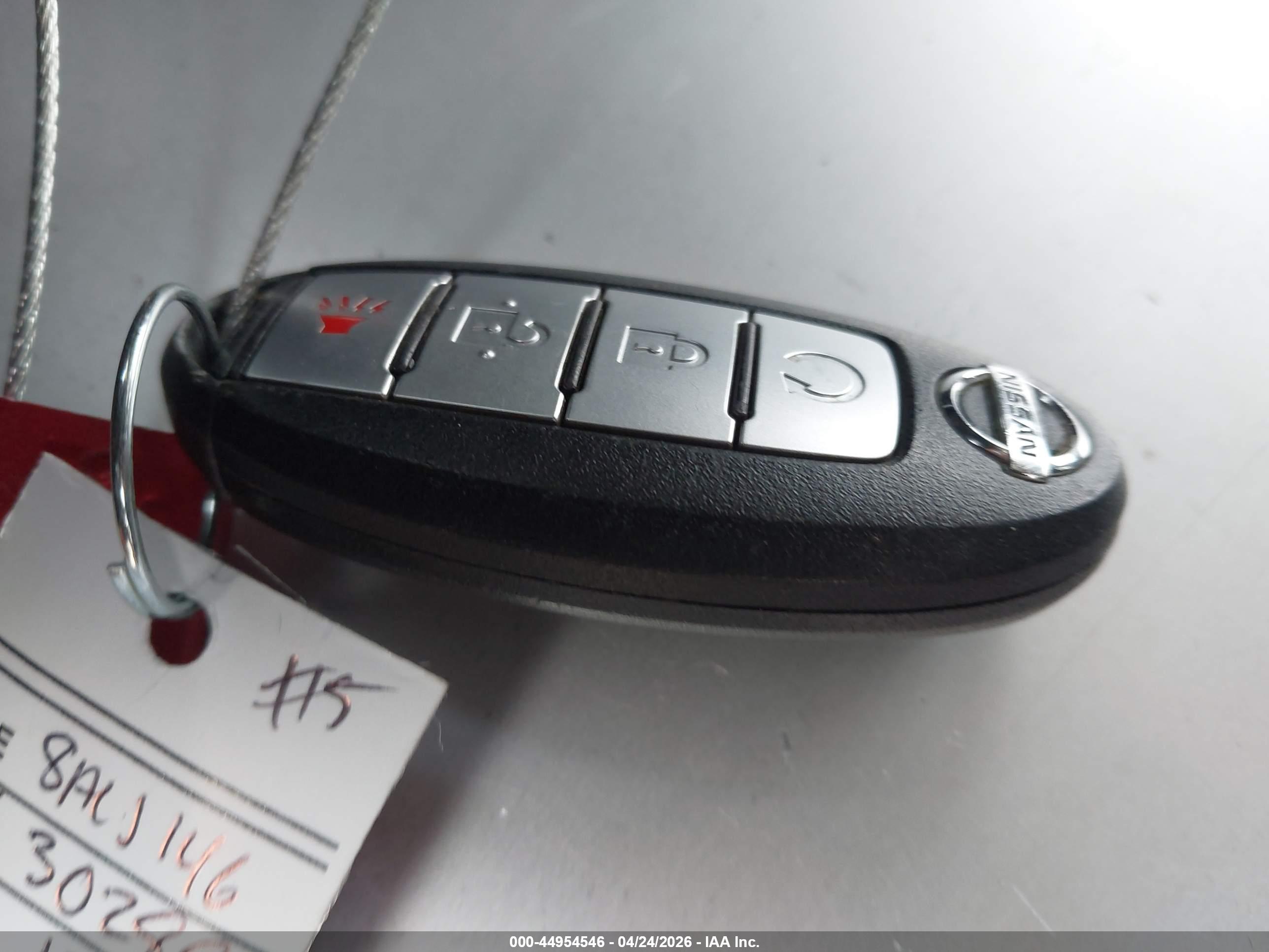 NISSAN ROGUE image 11