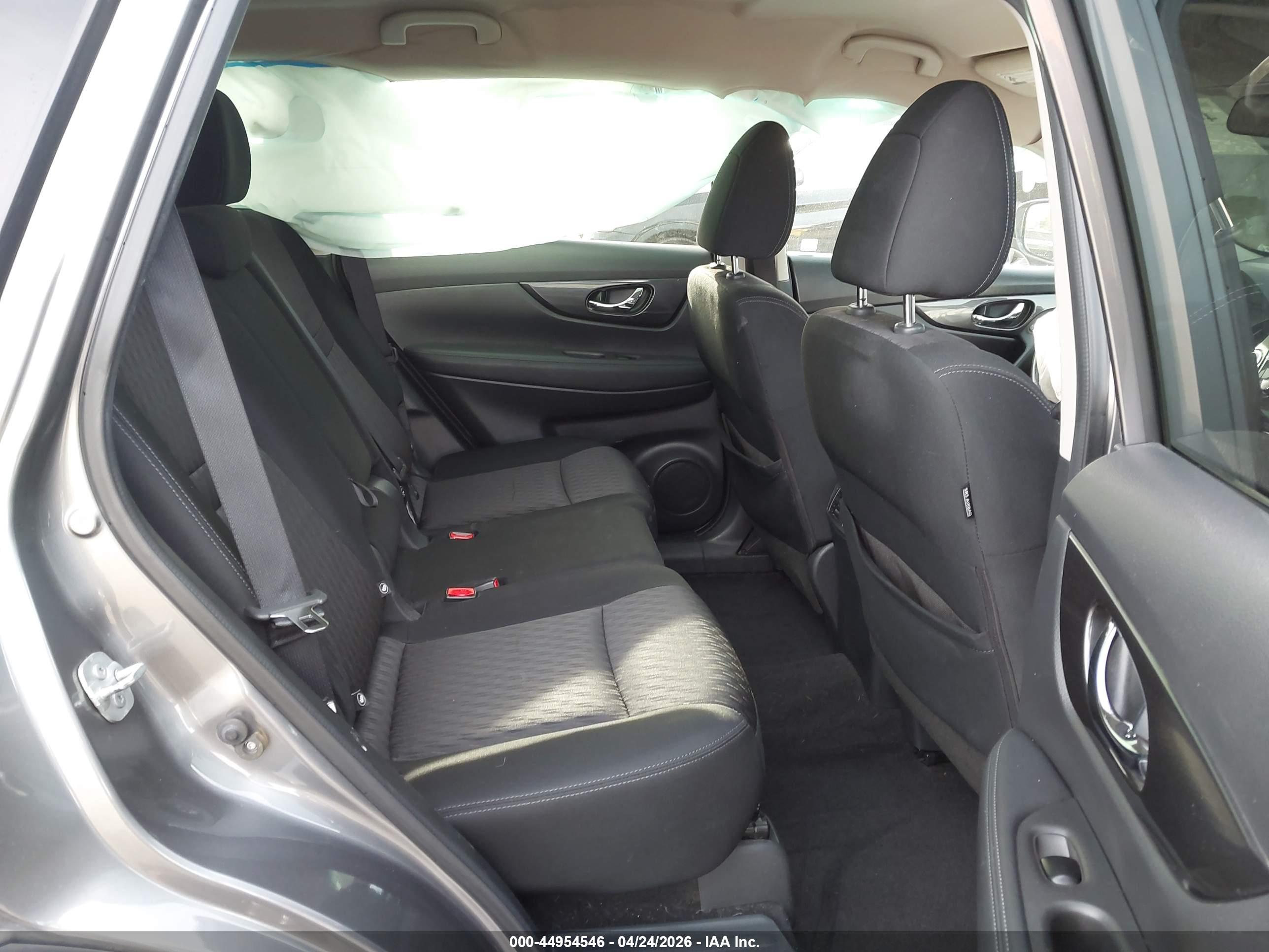 NISSAN ROGUE image 8