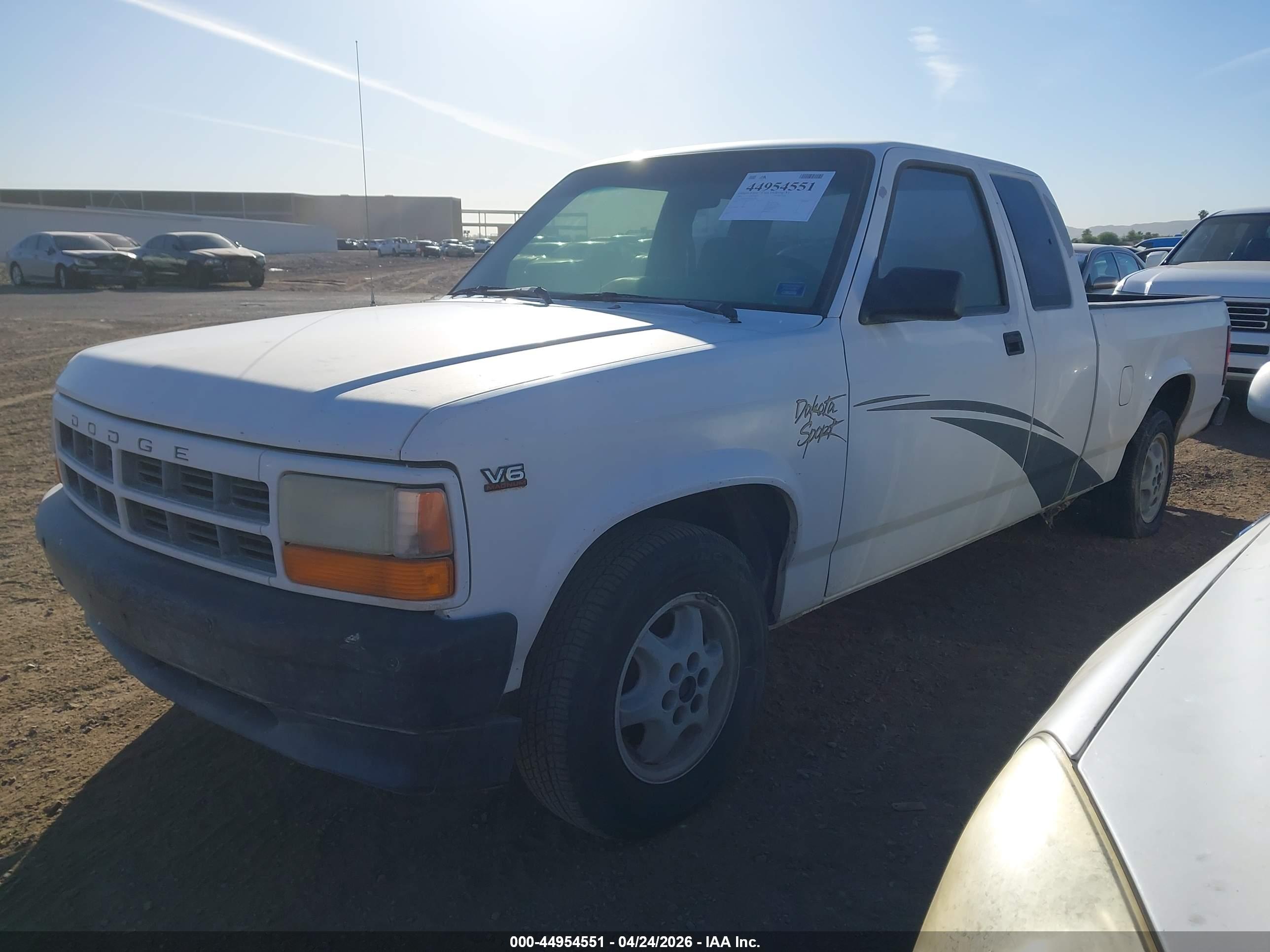 DODGE DAKOTA image 2