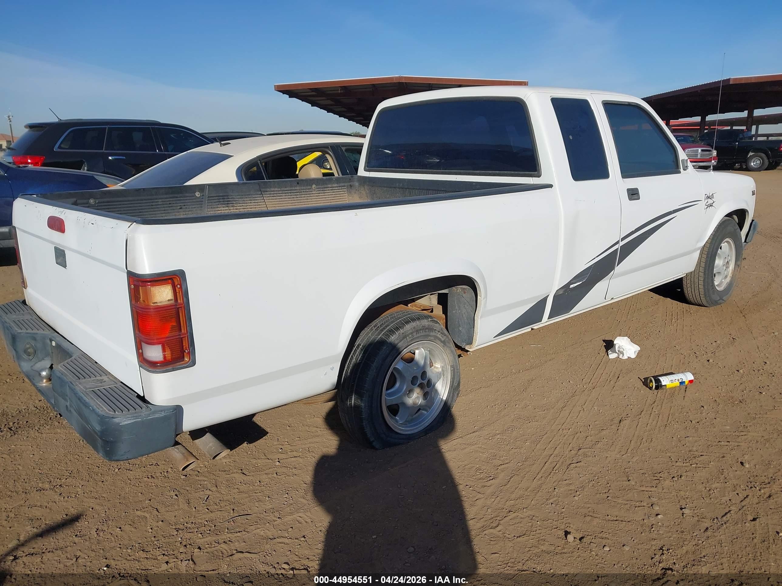 DODGE DAKOTA image 4