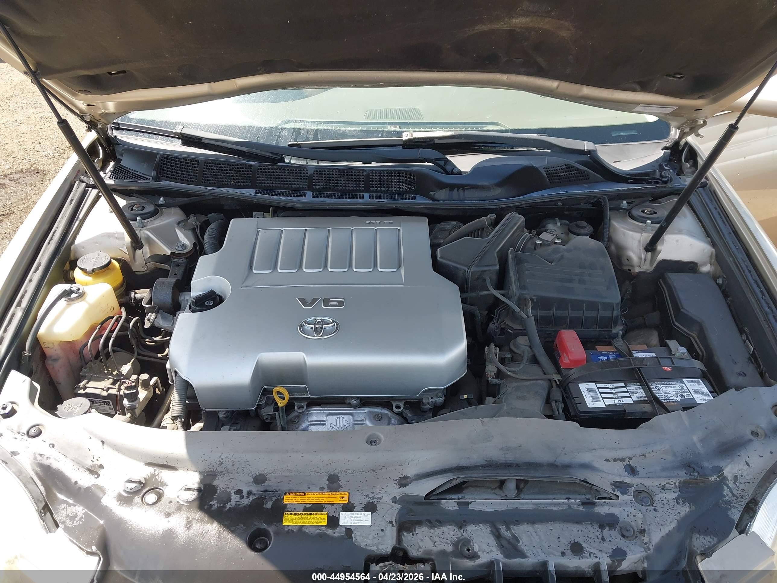 TOYOTA AVALON image 10