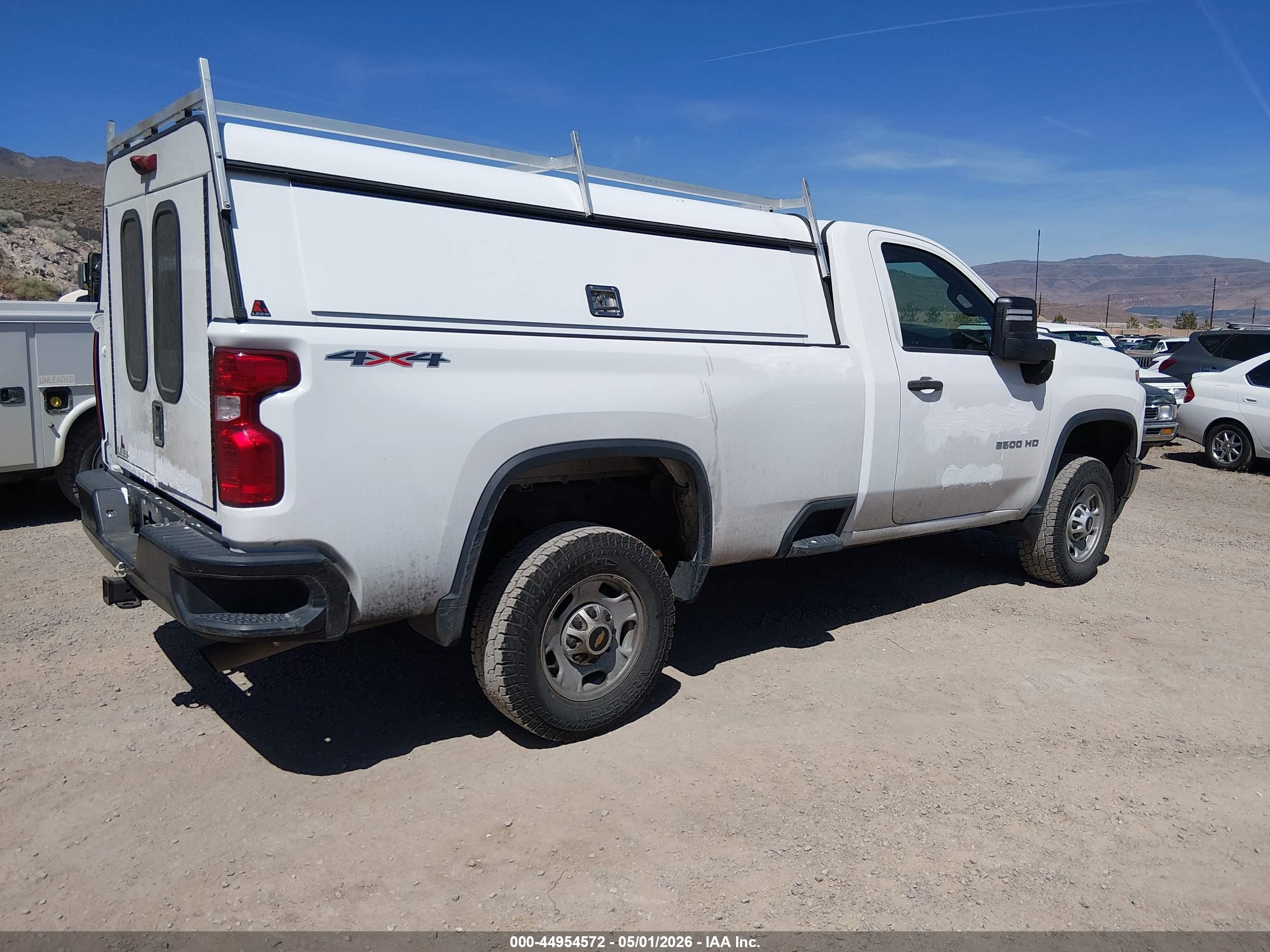 CHEVROLET SILVERADO image 4