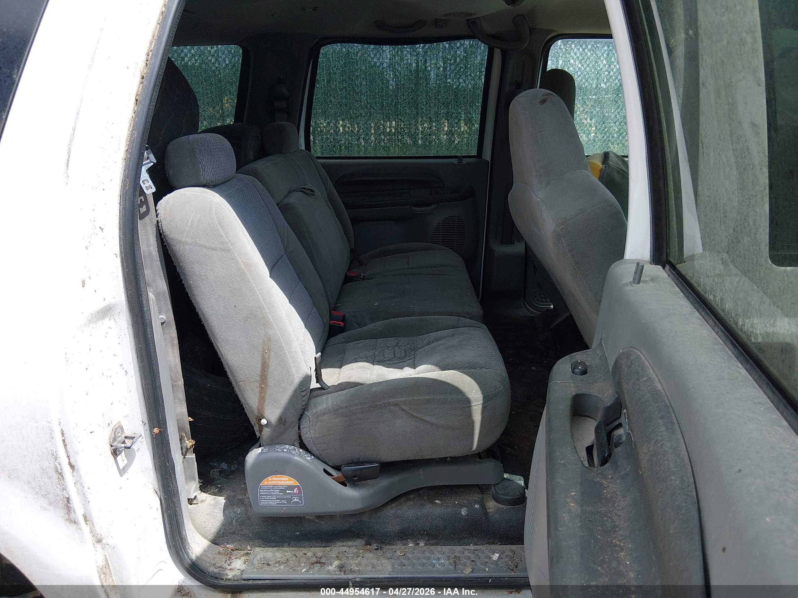 FORD EXCURSION image 8