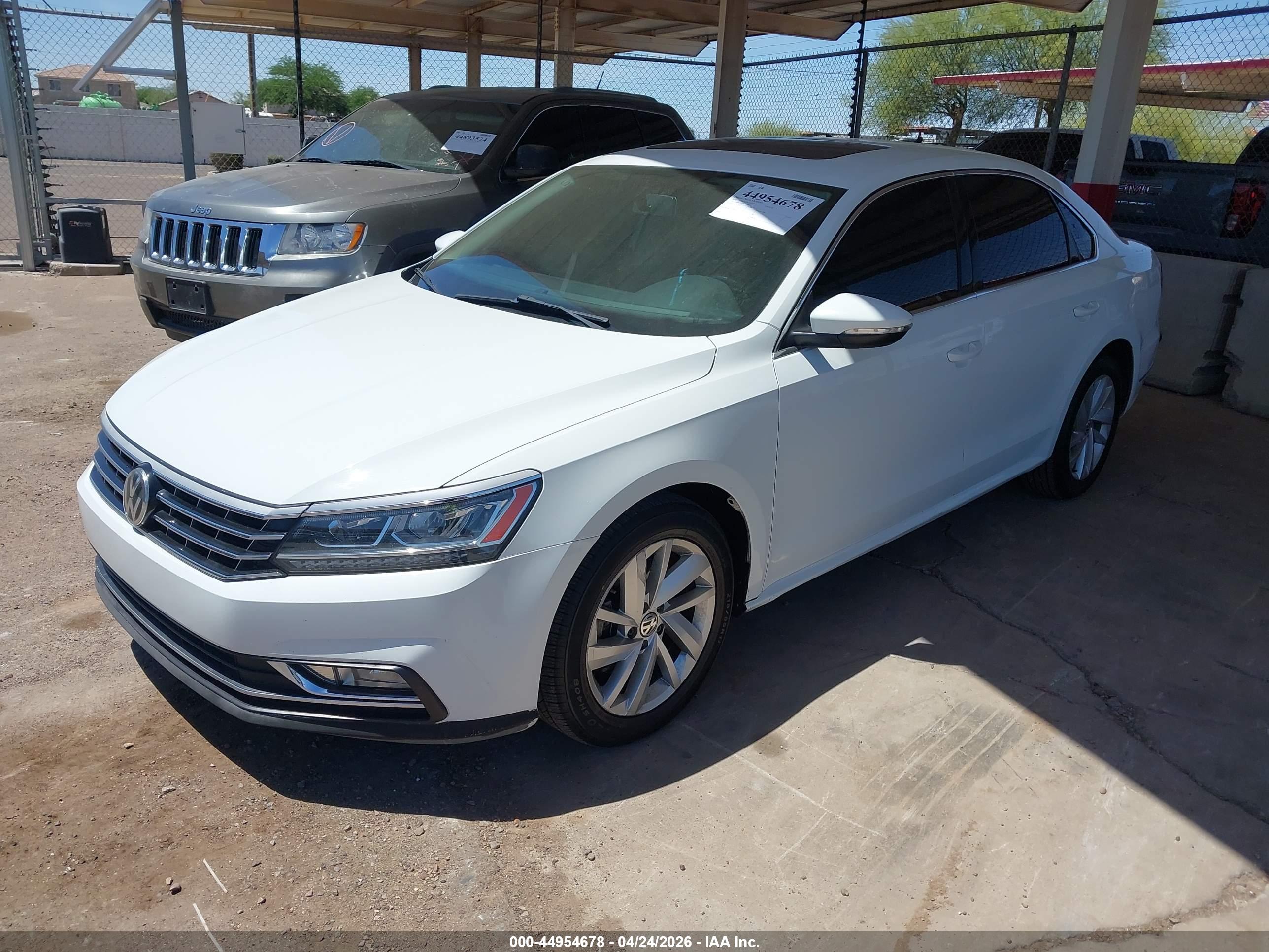 VOLKSWAGEN PASSAT image 2