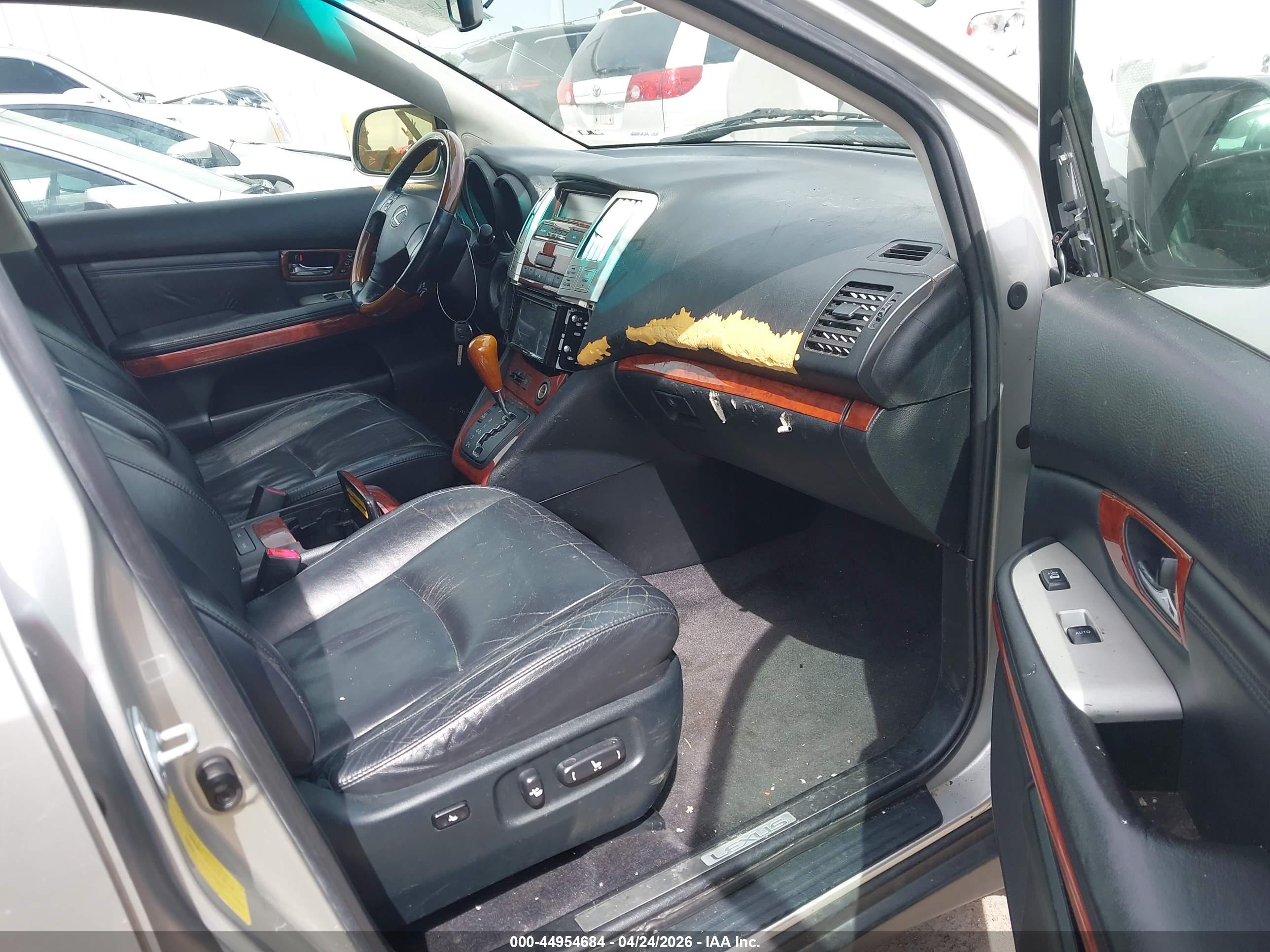 LEXUS RX image 5