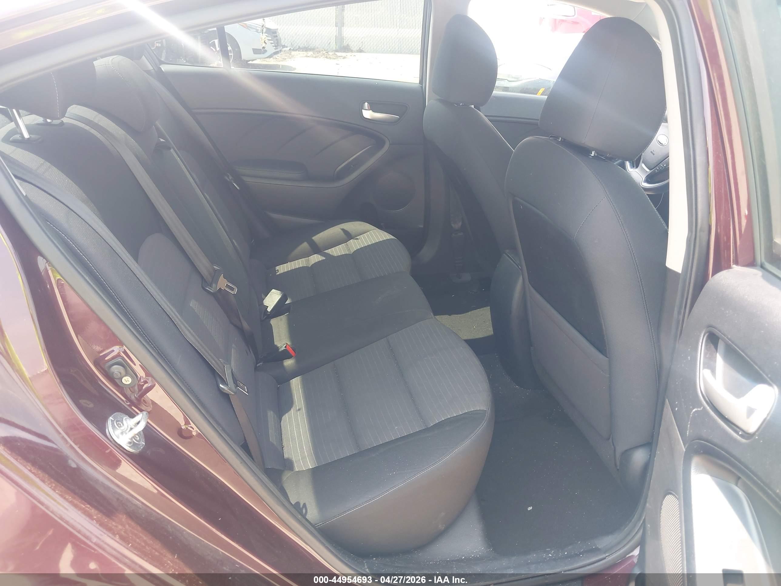 KIA FORTE image 8