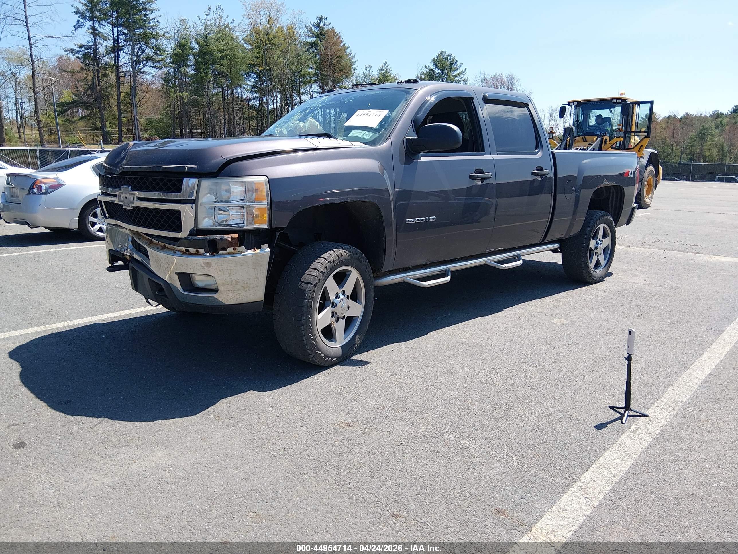 CHEVROLET SILVERADO image 2