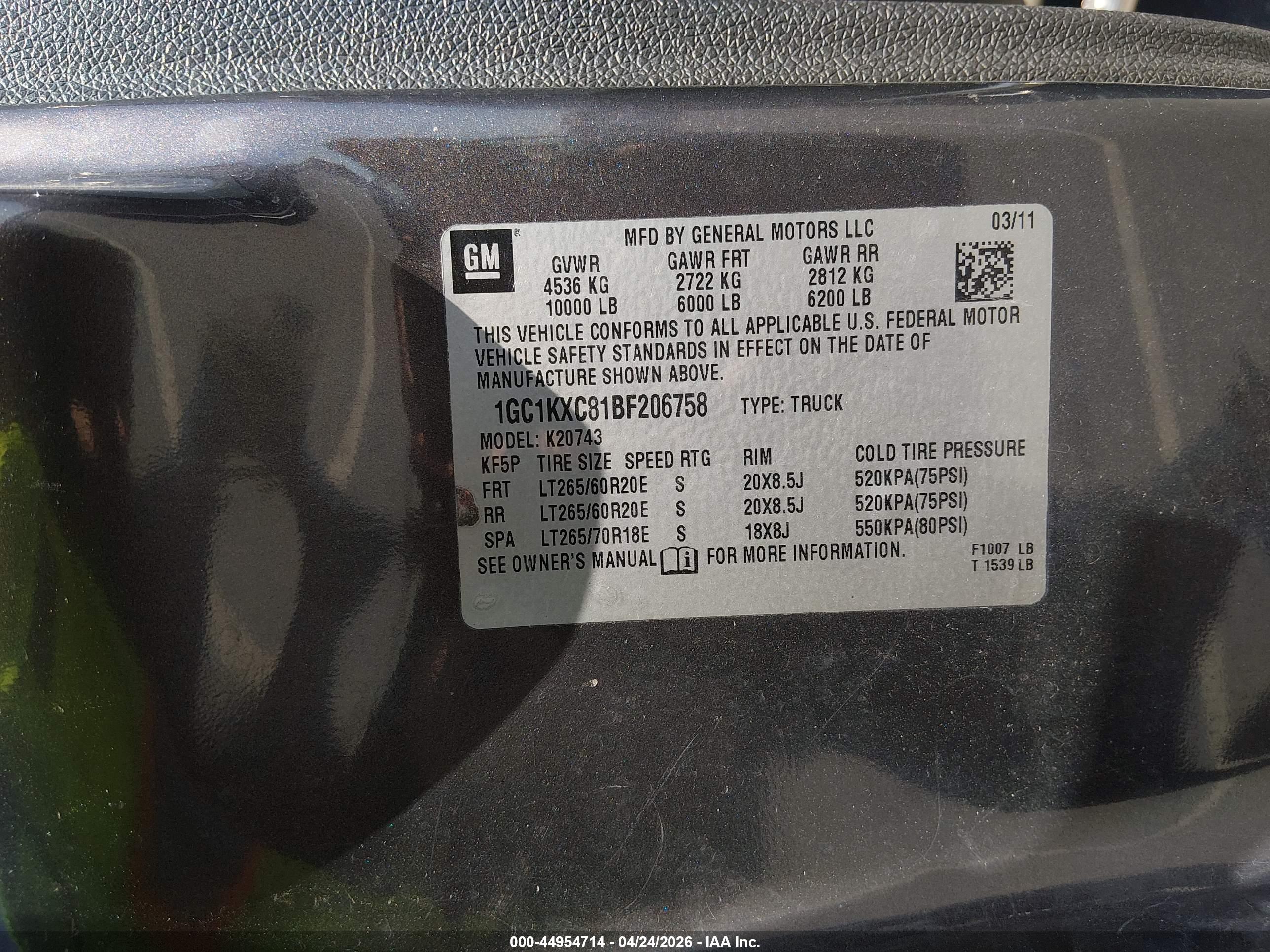 CHEVROLET SILVERADO image 9