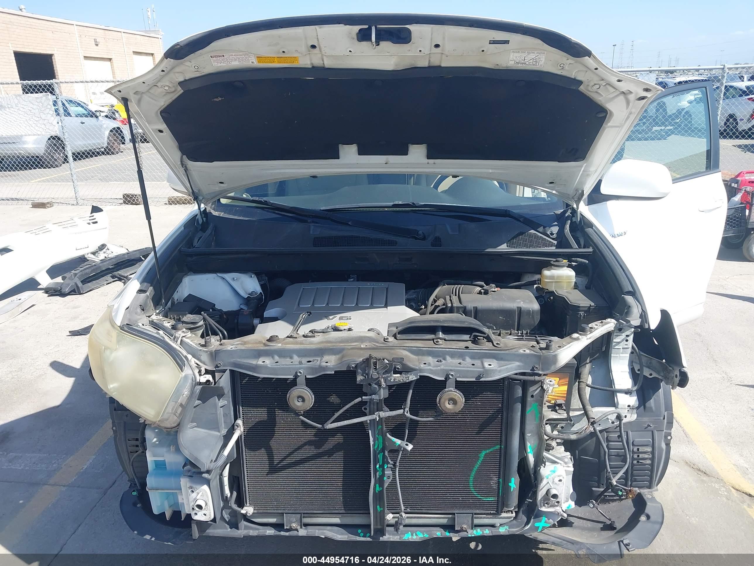 TOYOTA HIGHLANDER image 10