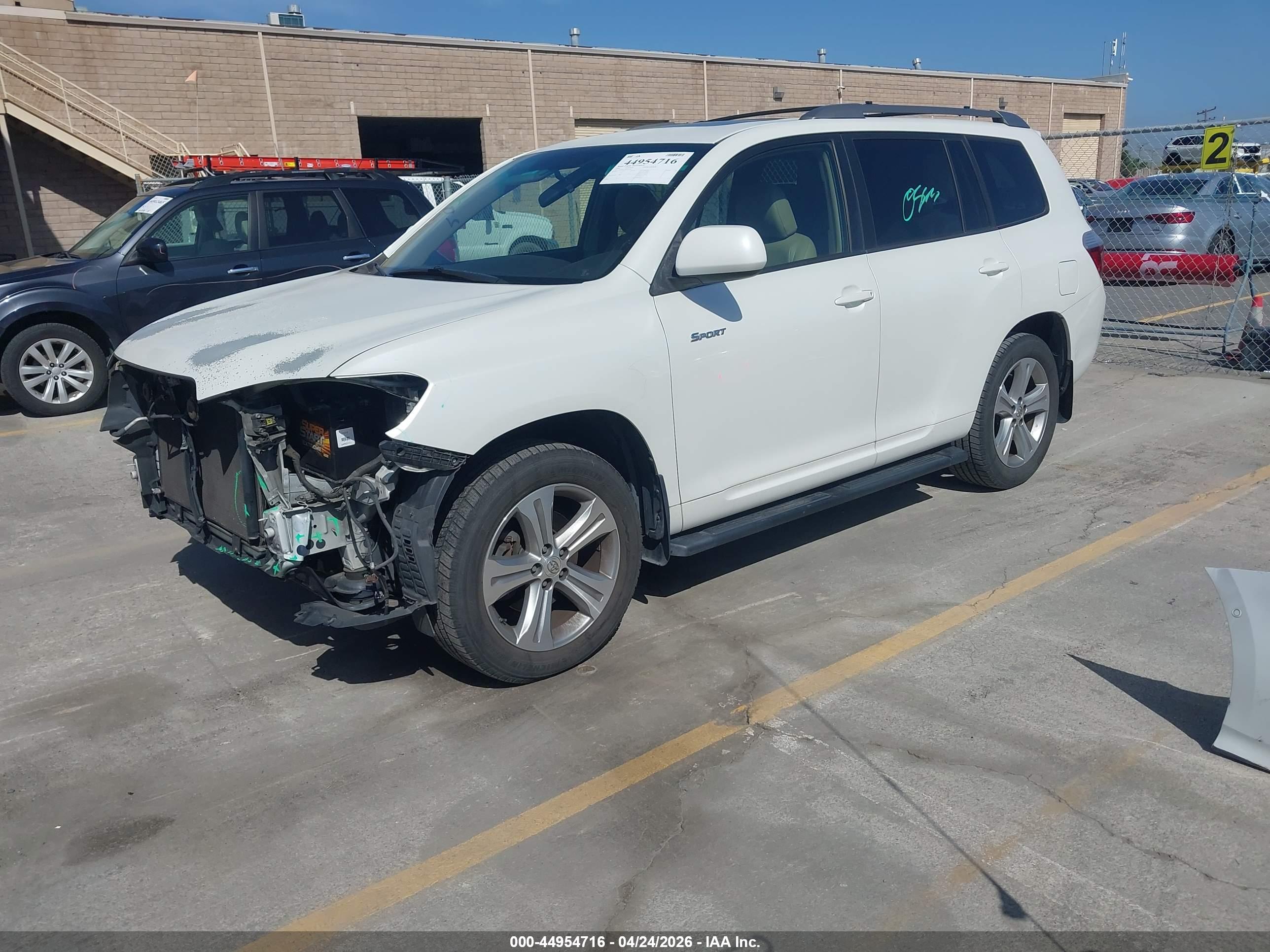 TOYOTA HIGHLANDER image 2
