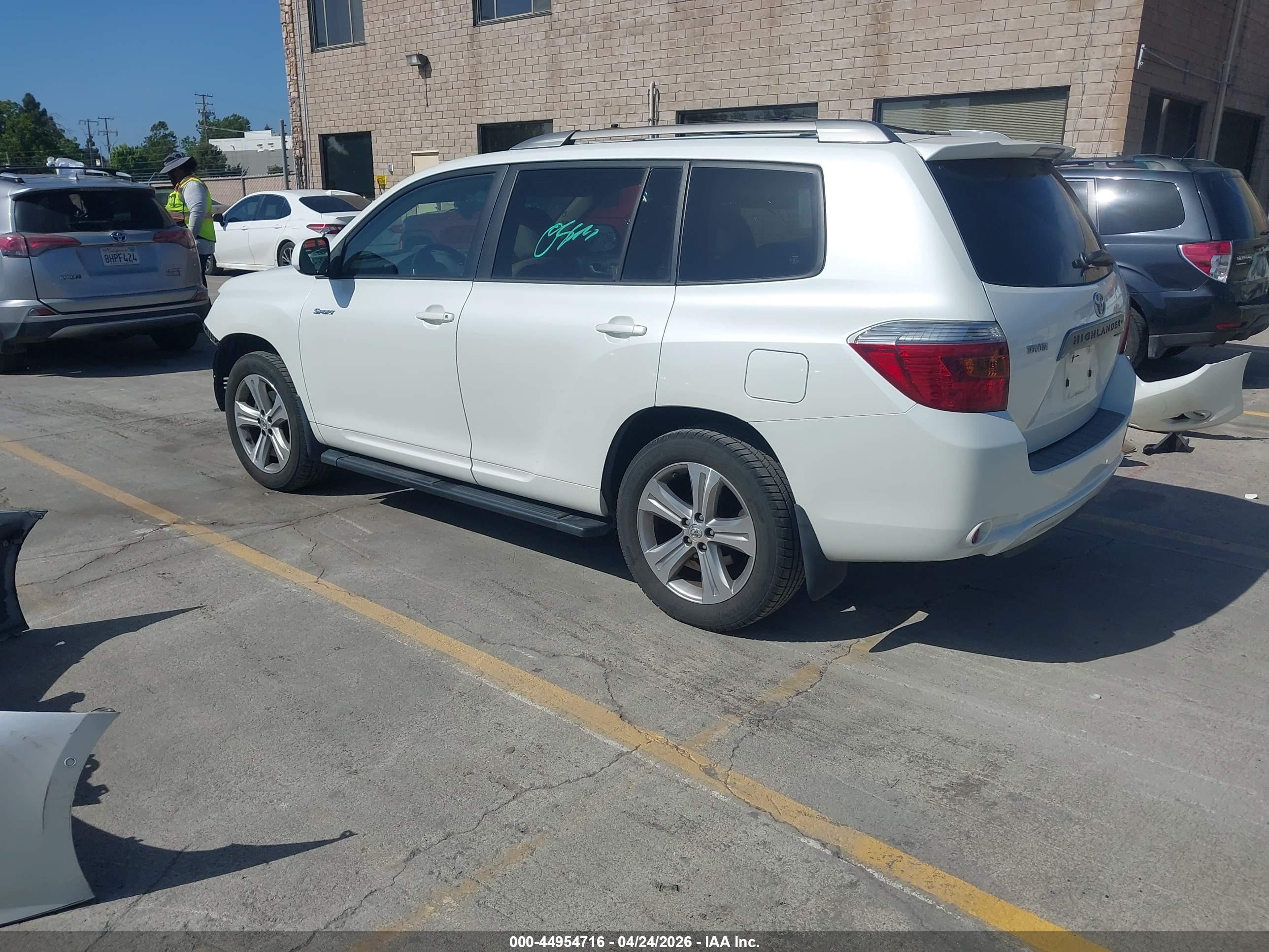 TOYOTA HIGHLANDER image 3