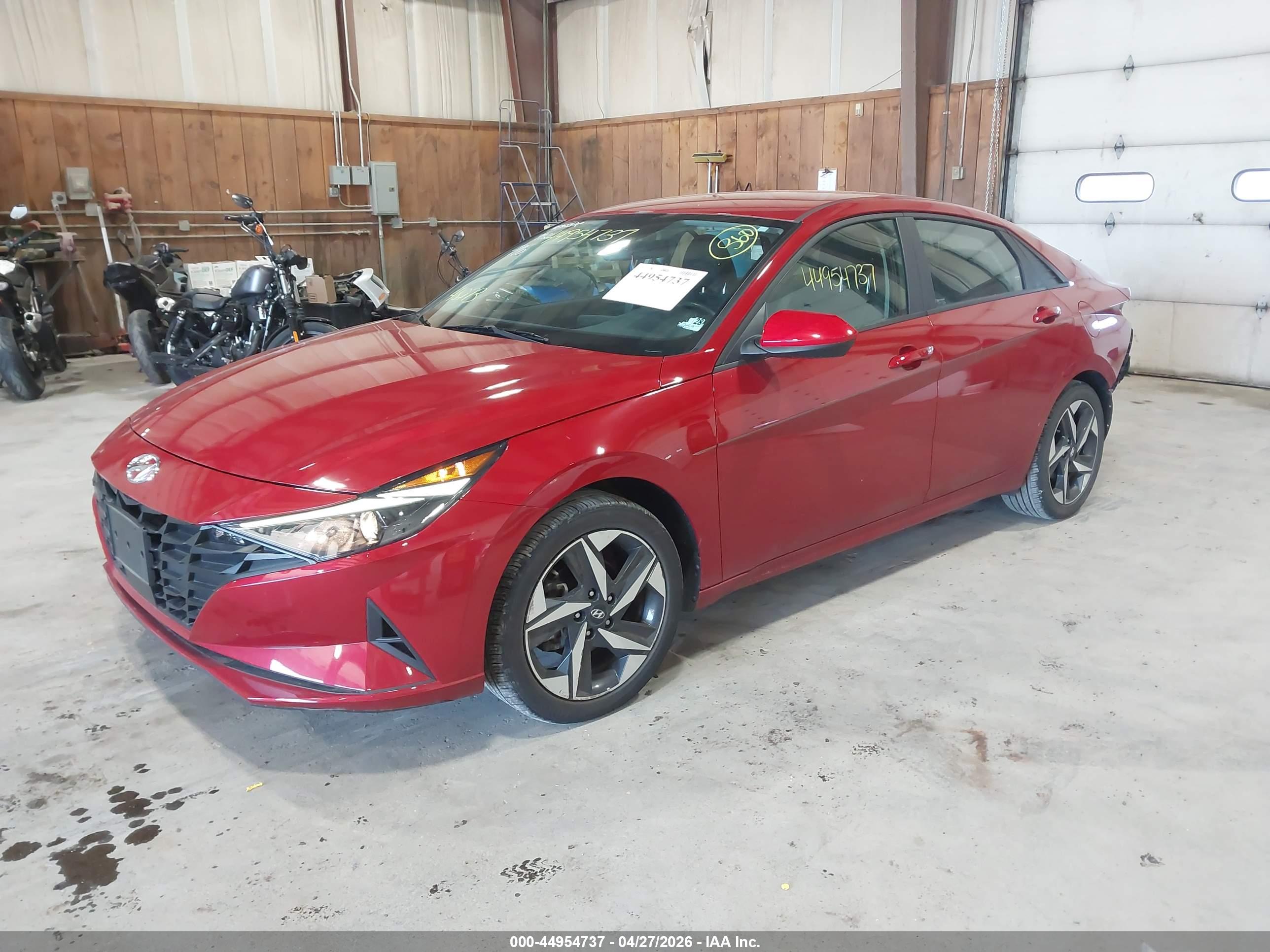 HYUNDAI ELANTRA image 2