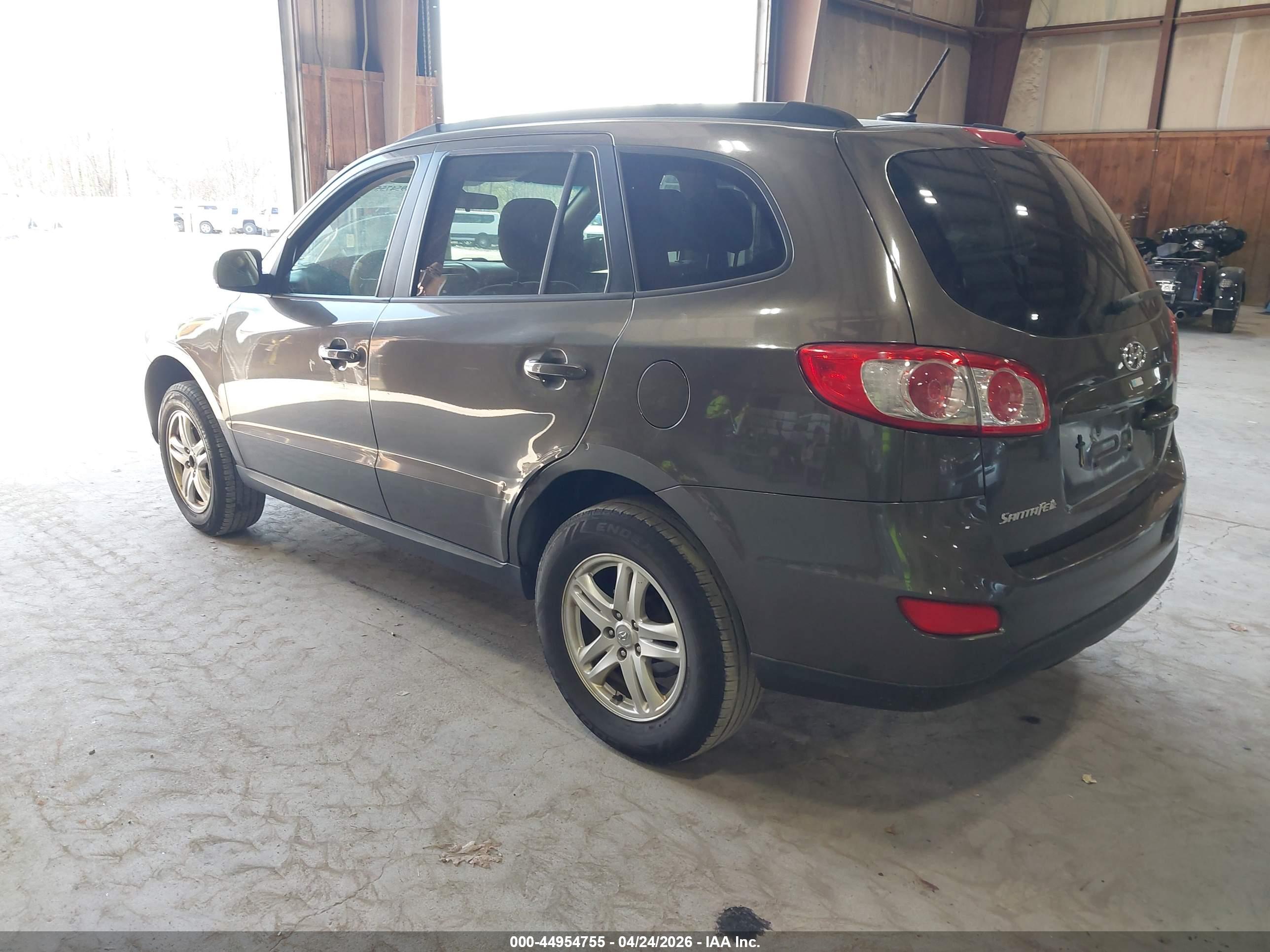 HYUNDAI SANTA image 3