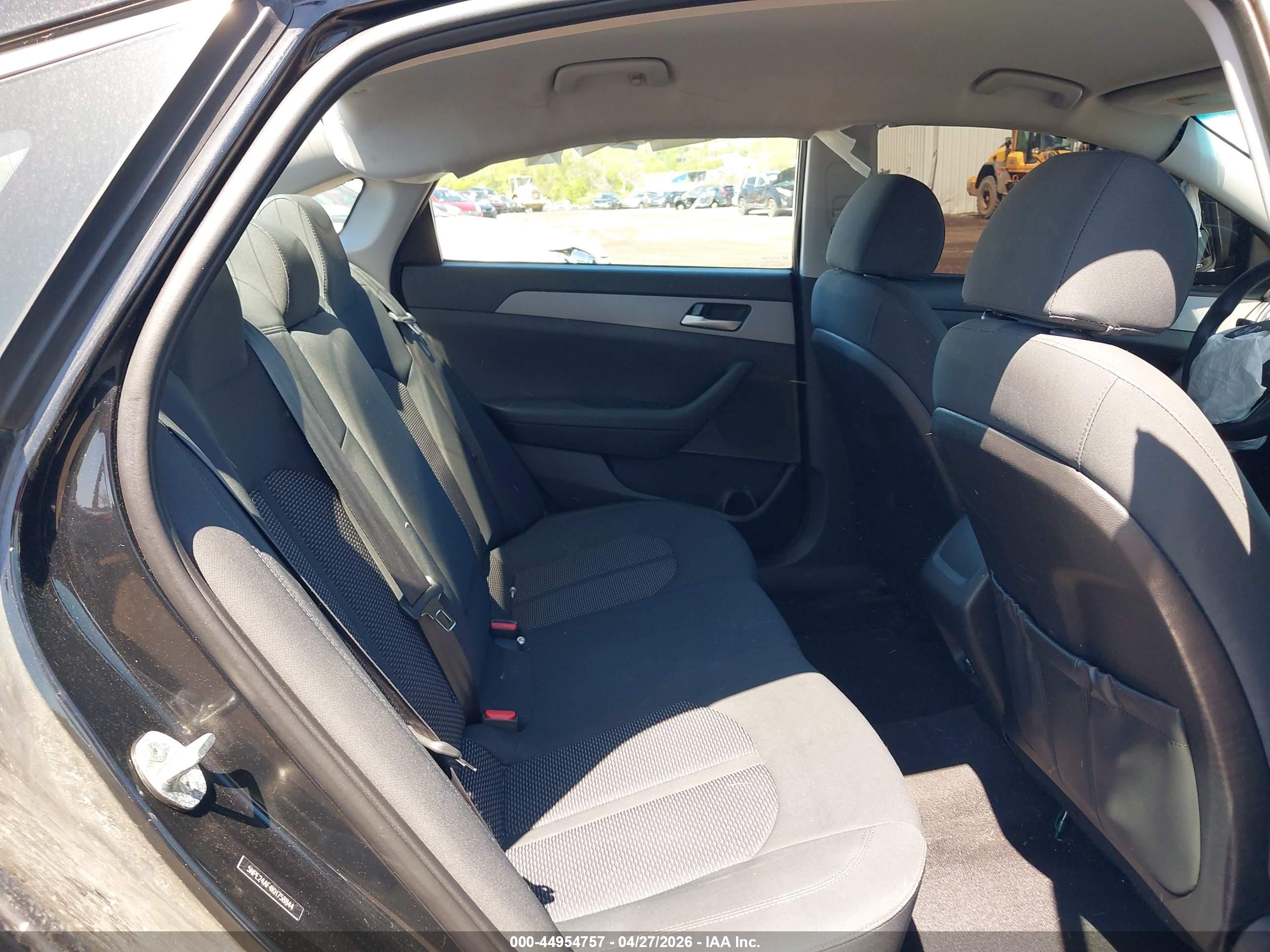 HYUNDAI SONATA image 8