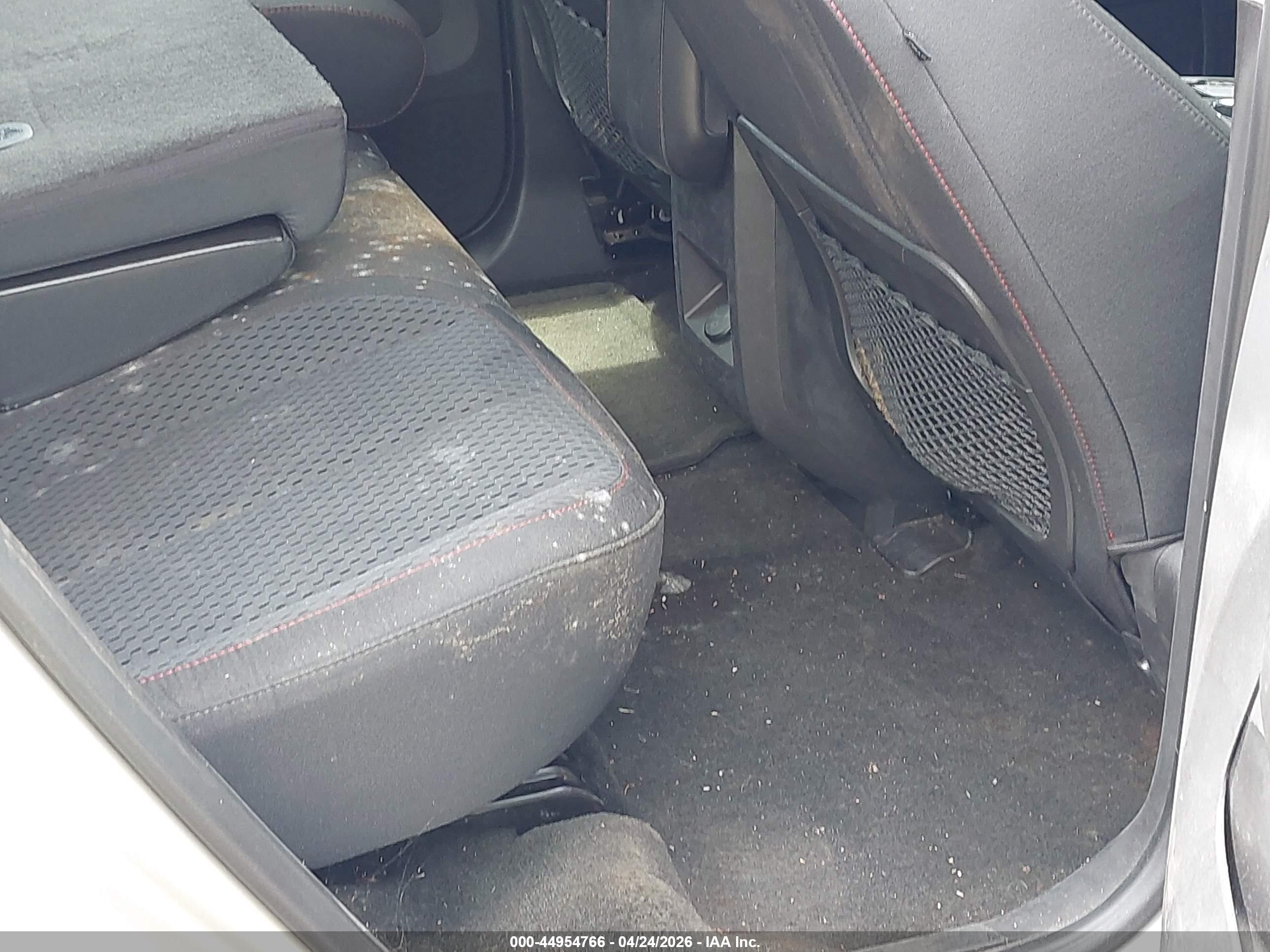CHEVROLET EQUINOX image 8