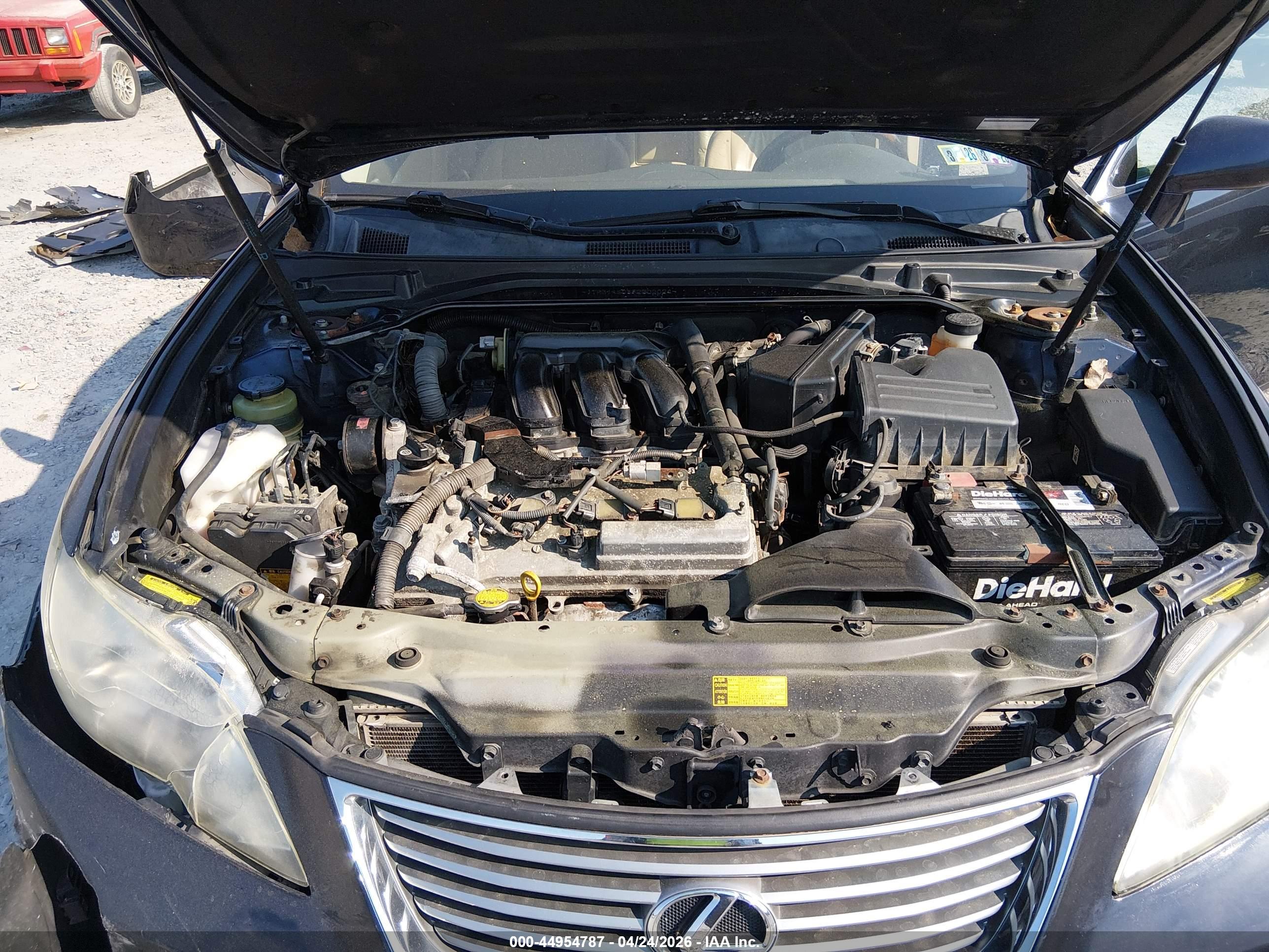 LEXUS ES image 10