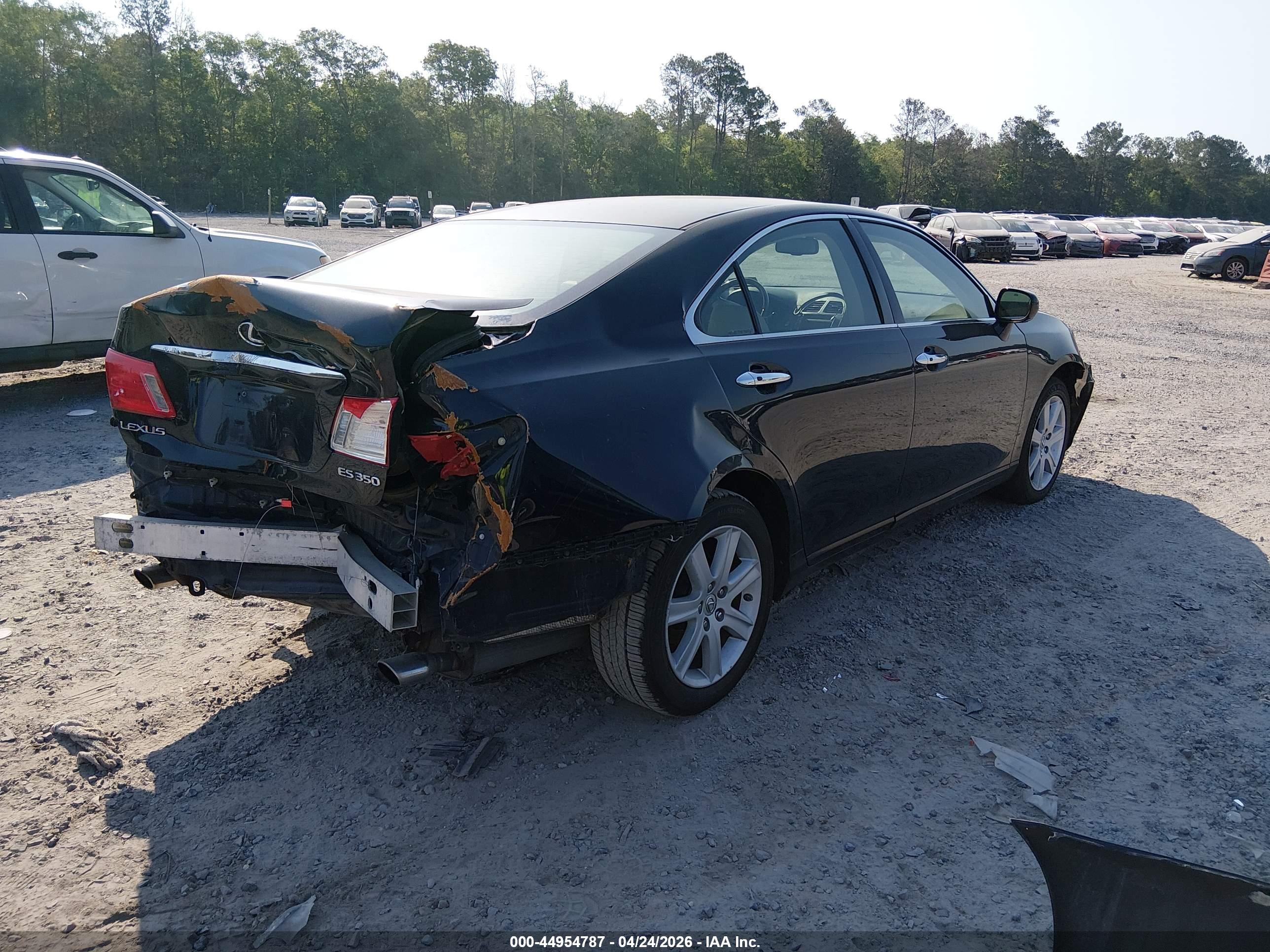LEXUS ES image 4