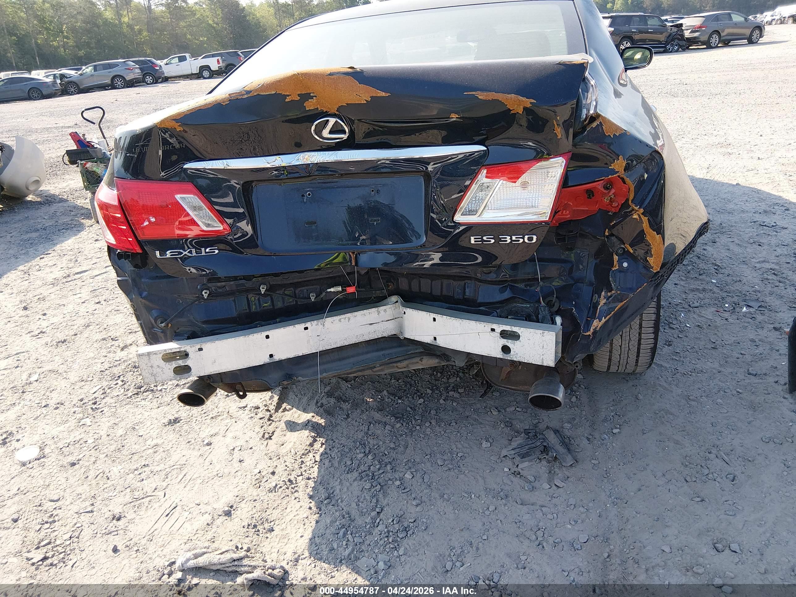 LEXUS ES image 6