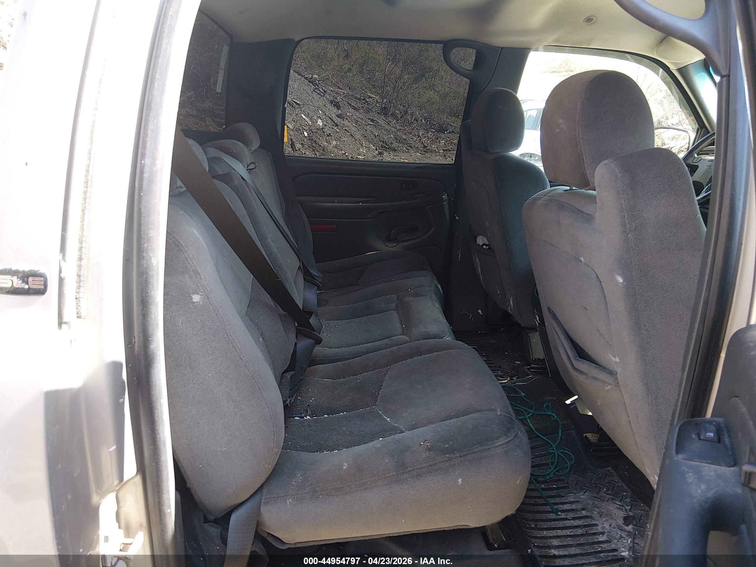 GMC SIERRA image 8