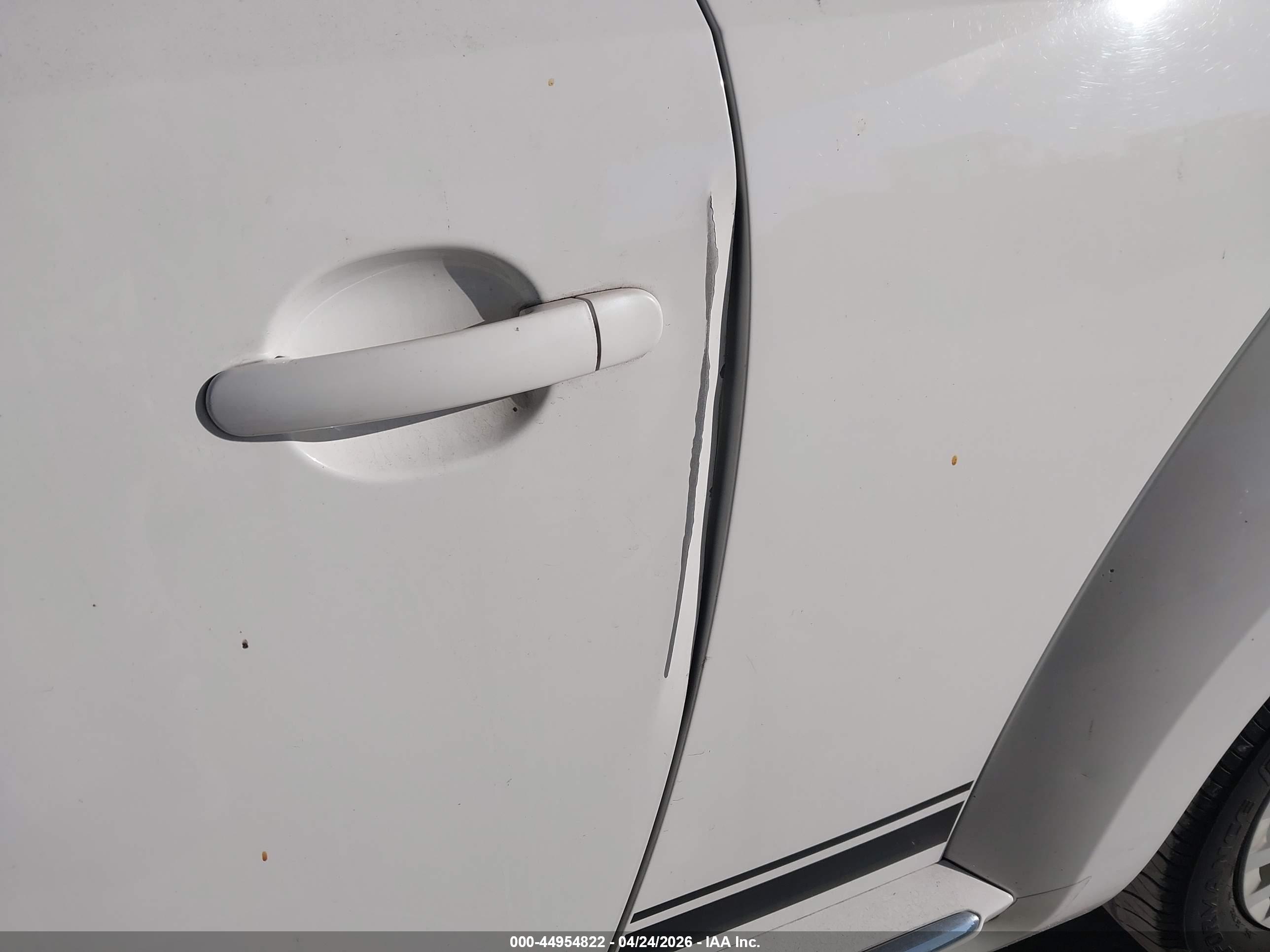 VOLKSWAGEN BEETLE image 6