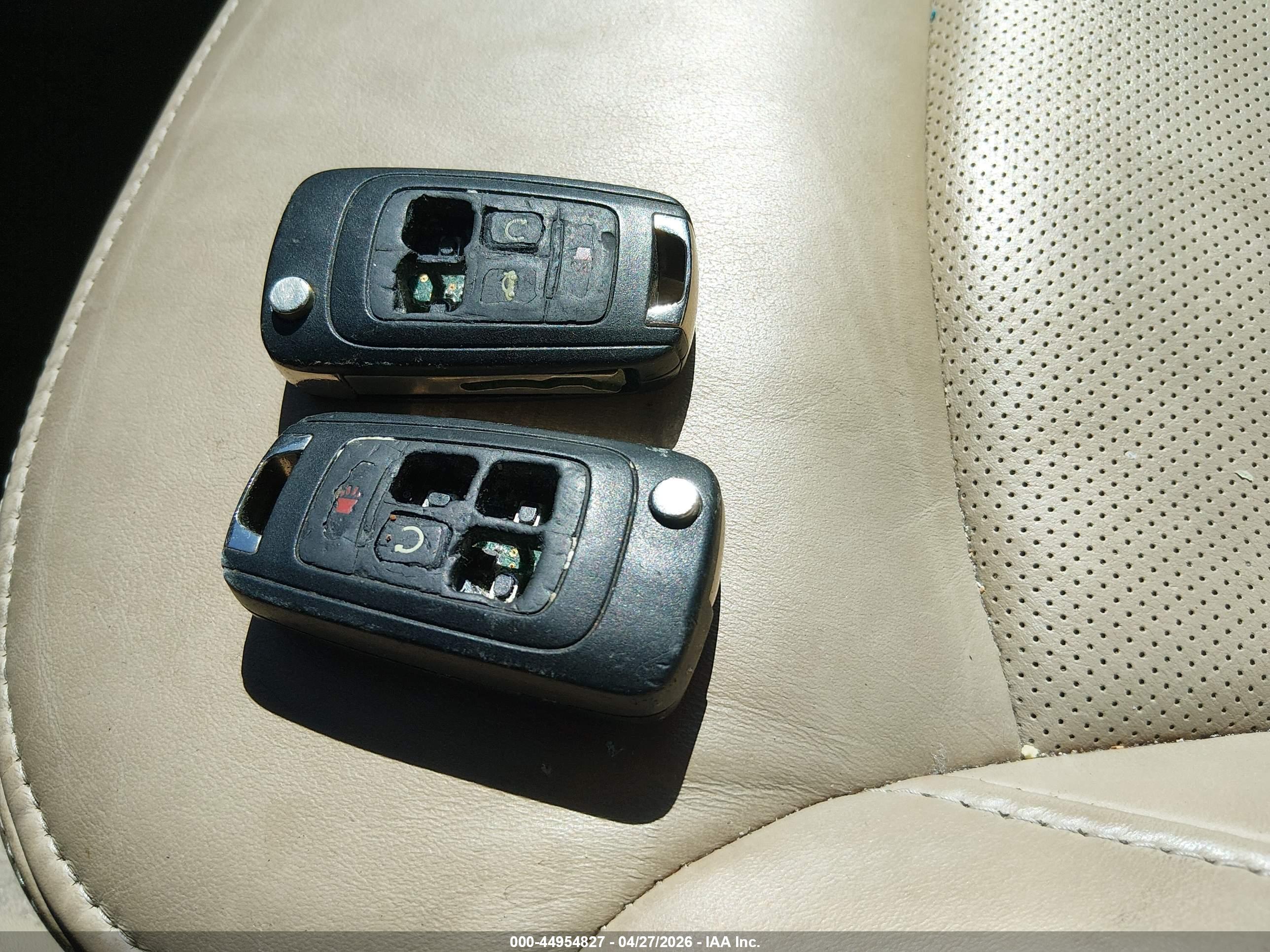 BUICK LACROSSE image 11