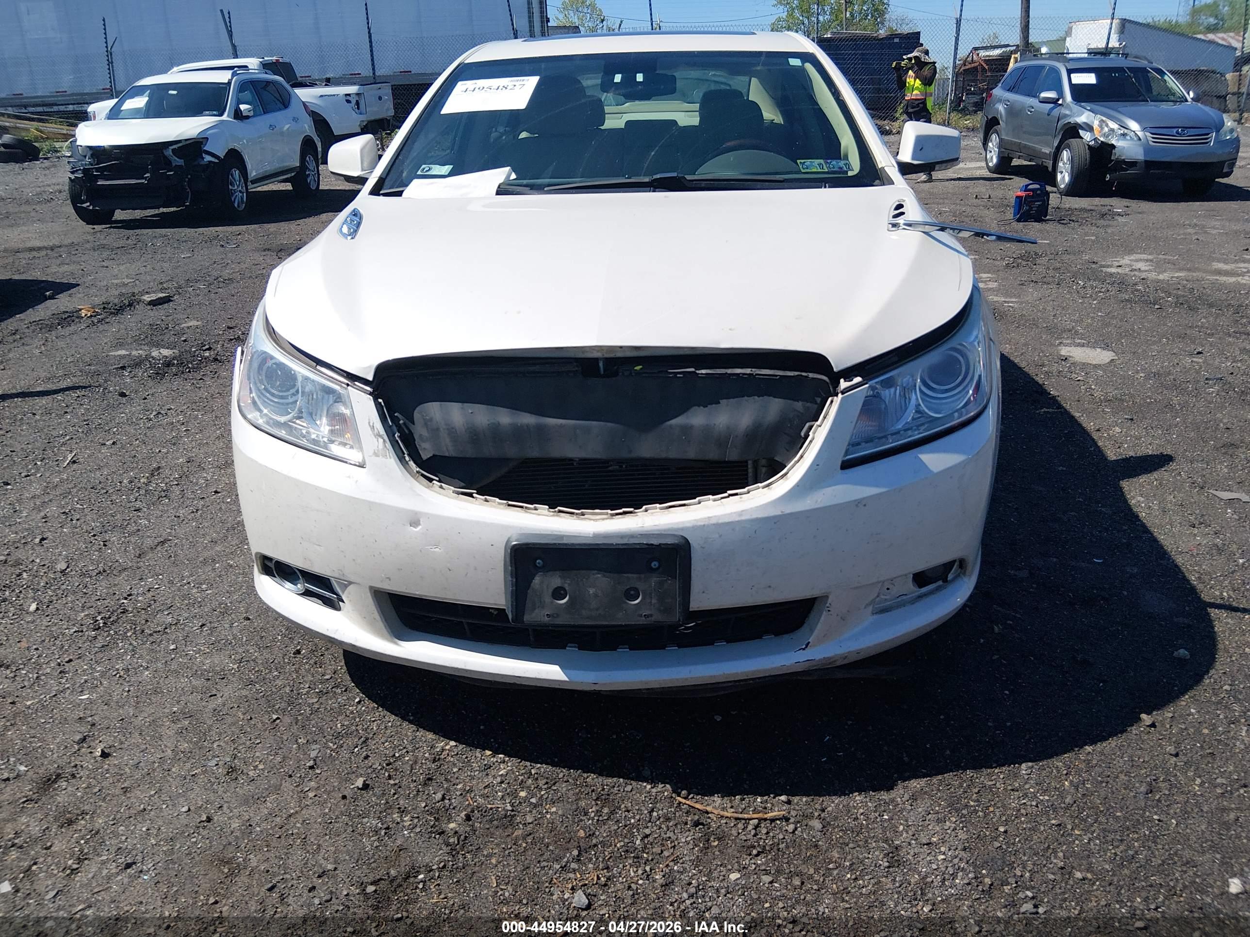 BUICK LACROSSE image 6