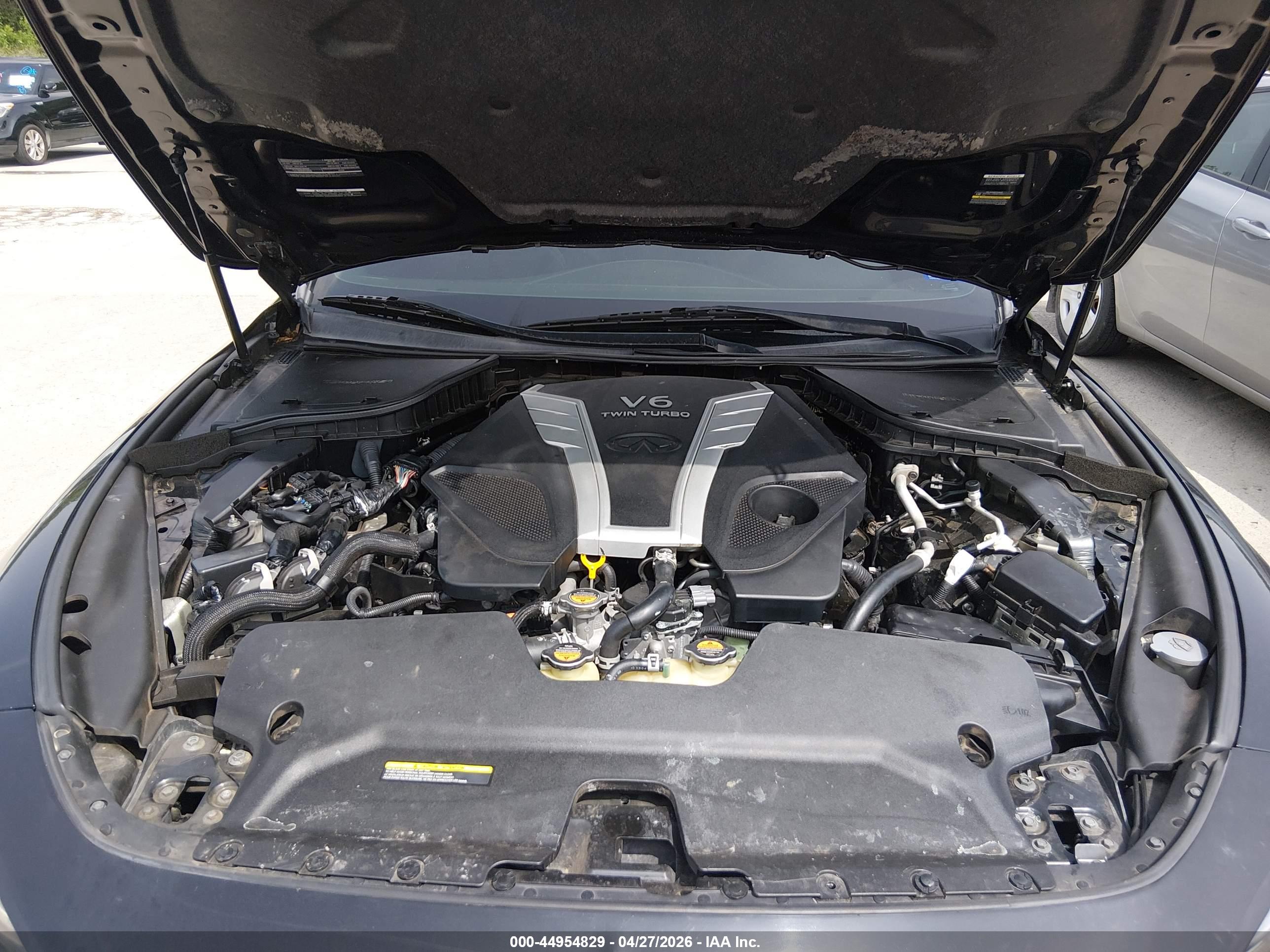 INFINITI Q60 image 10