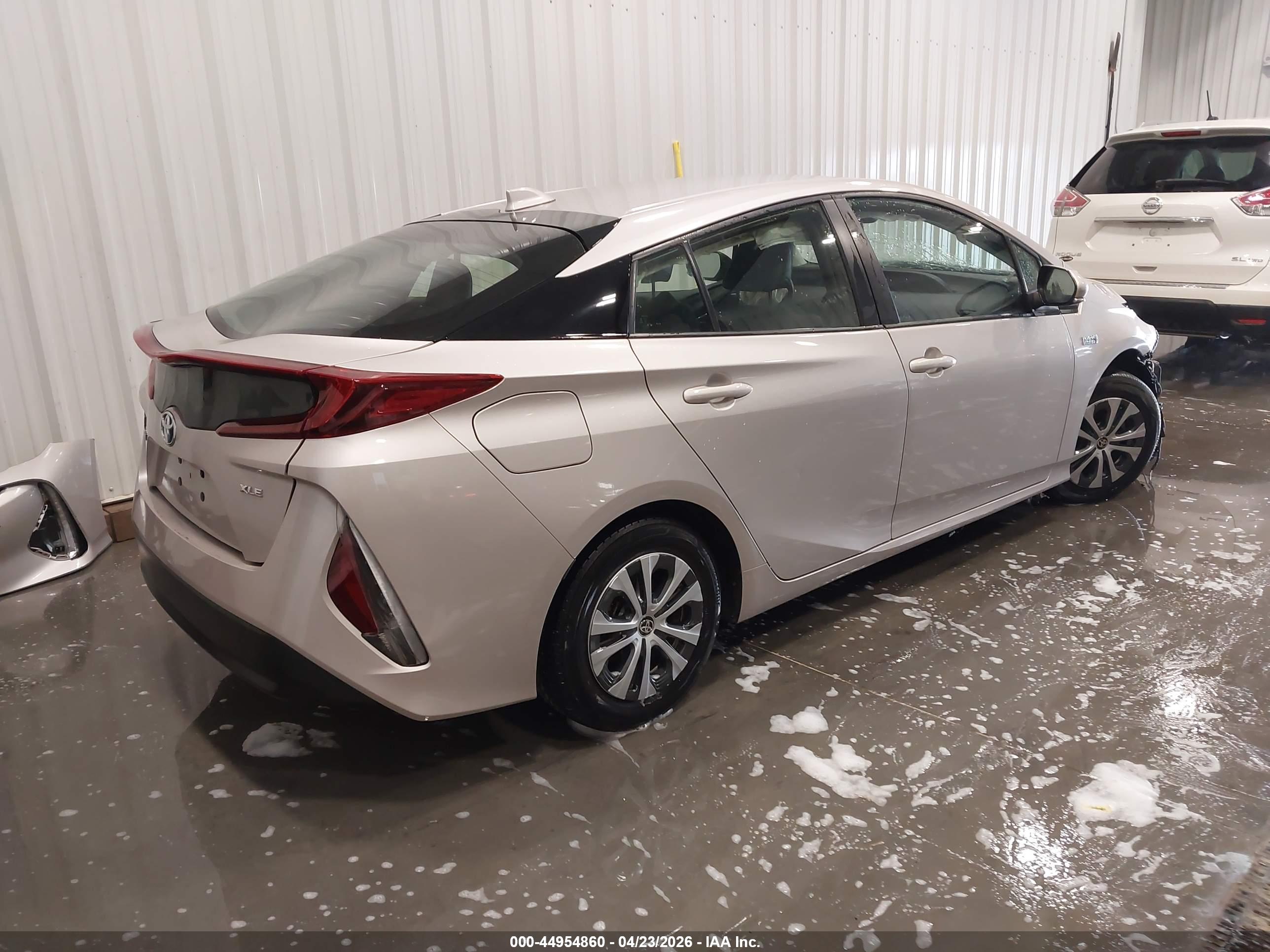 TOYOTA PRIUS image 4