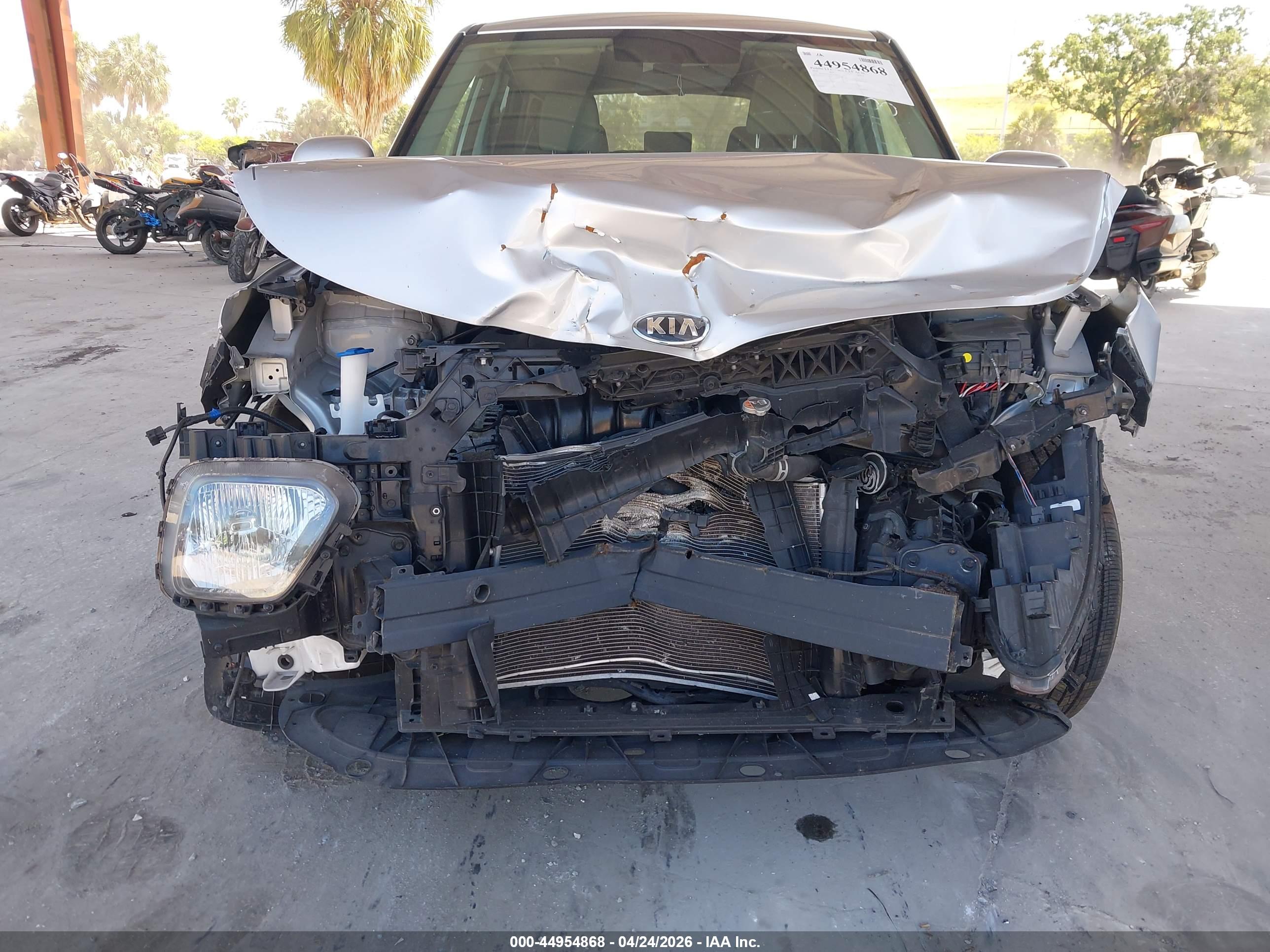 KIA SOUL image 6