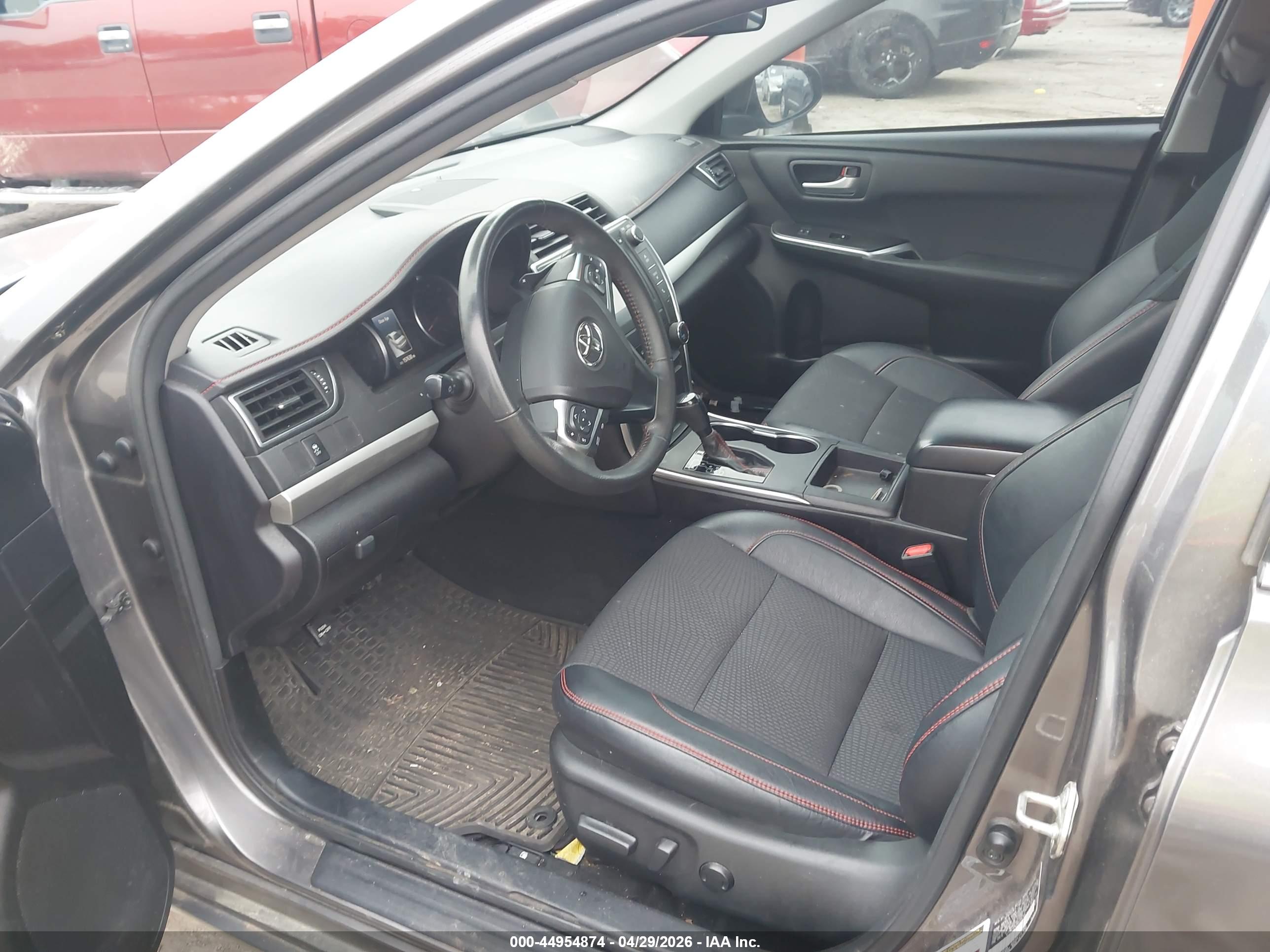 TOYOTA CAMRY image 5