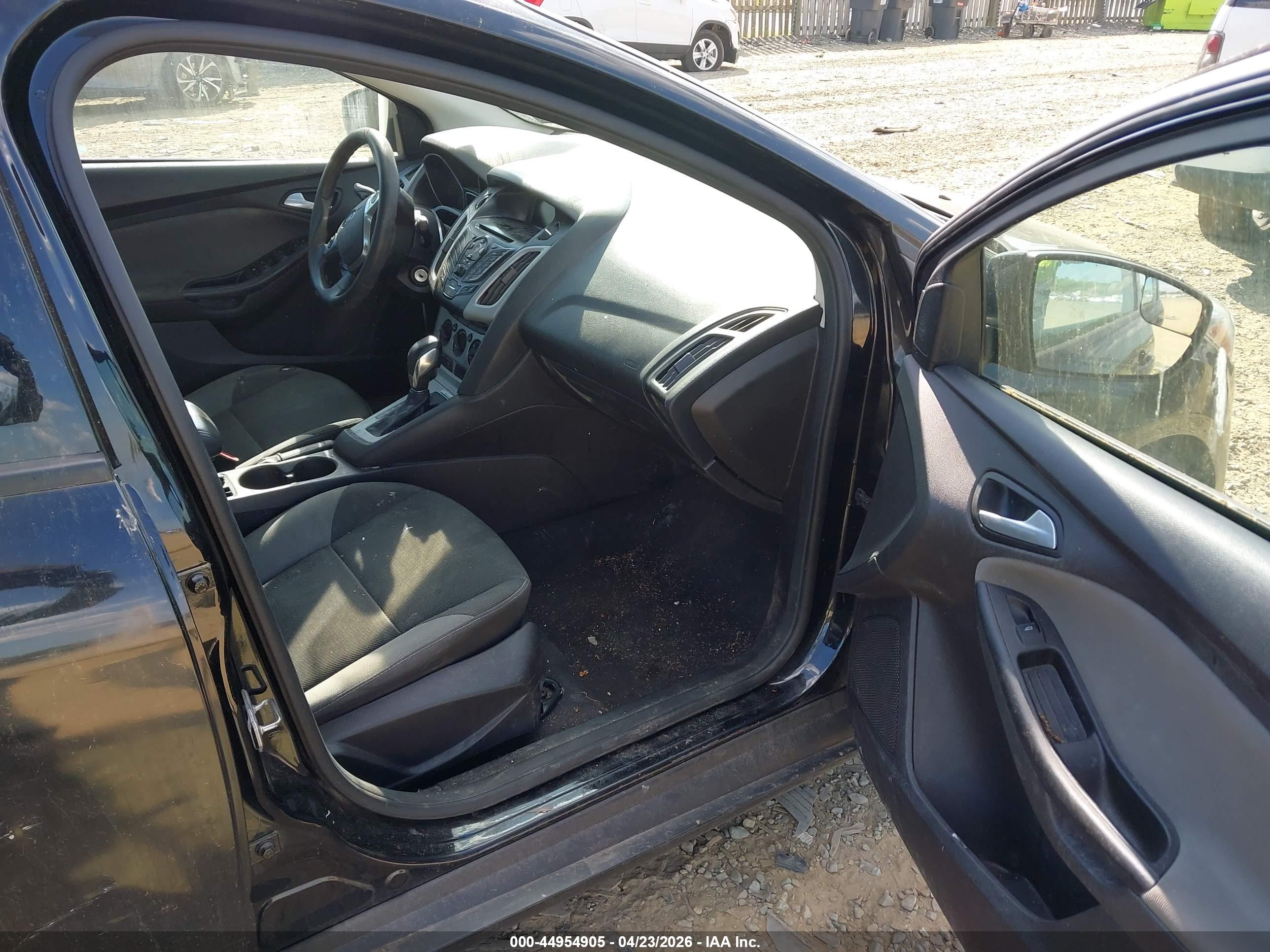 FORD FOCUS image 5