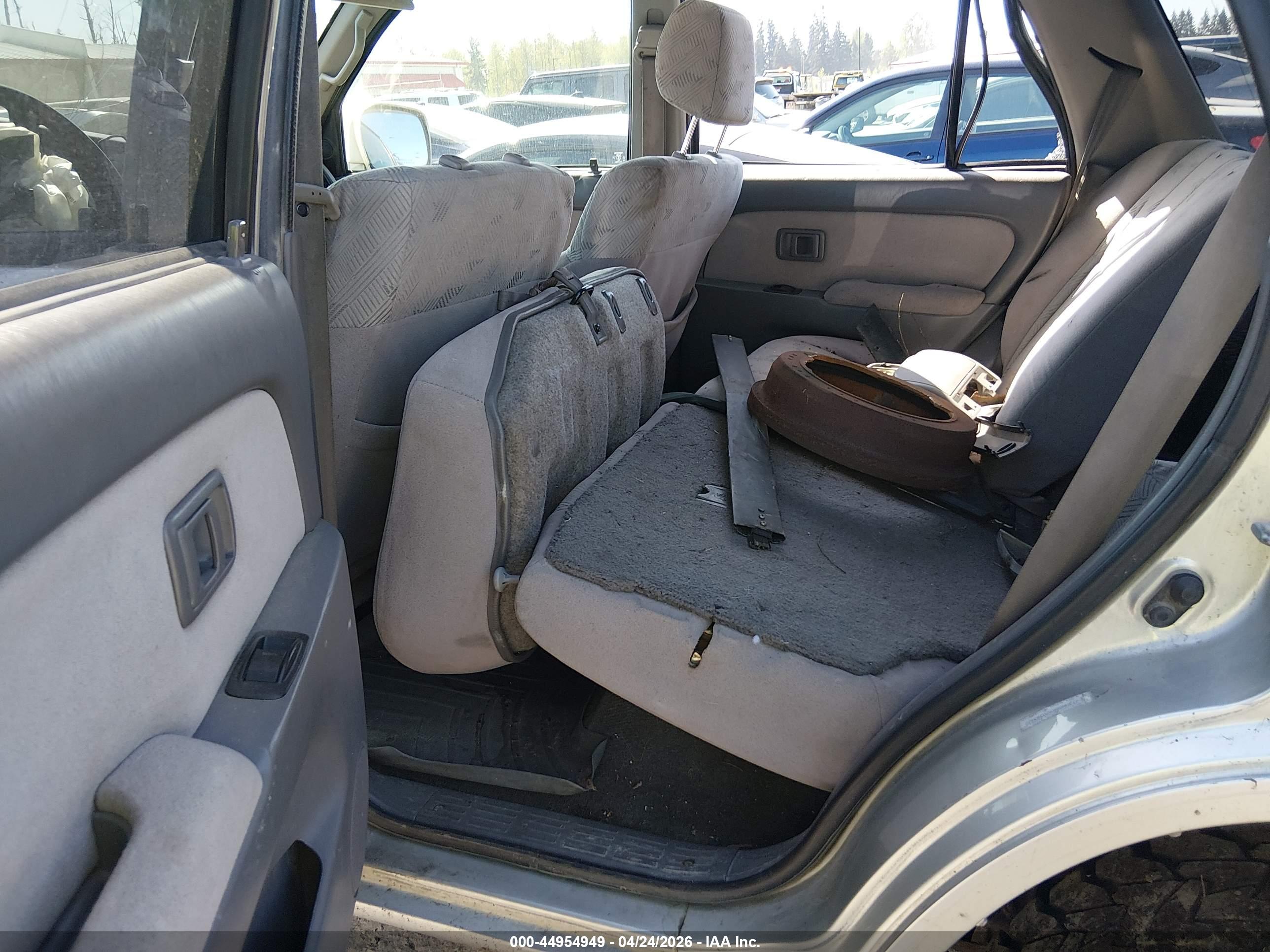 TOYOTA 4RUNNER image 8